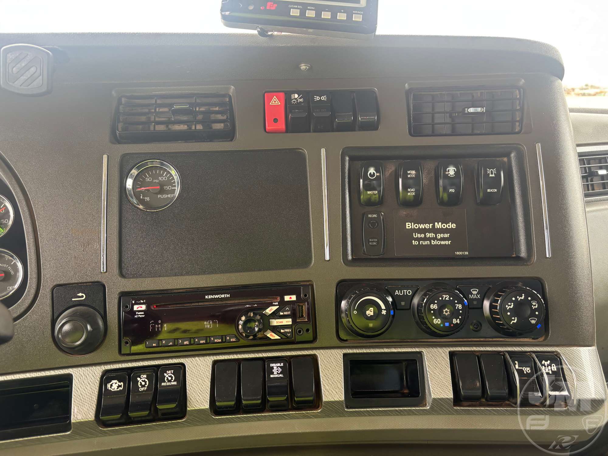 2019 Kenworth T880
