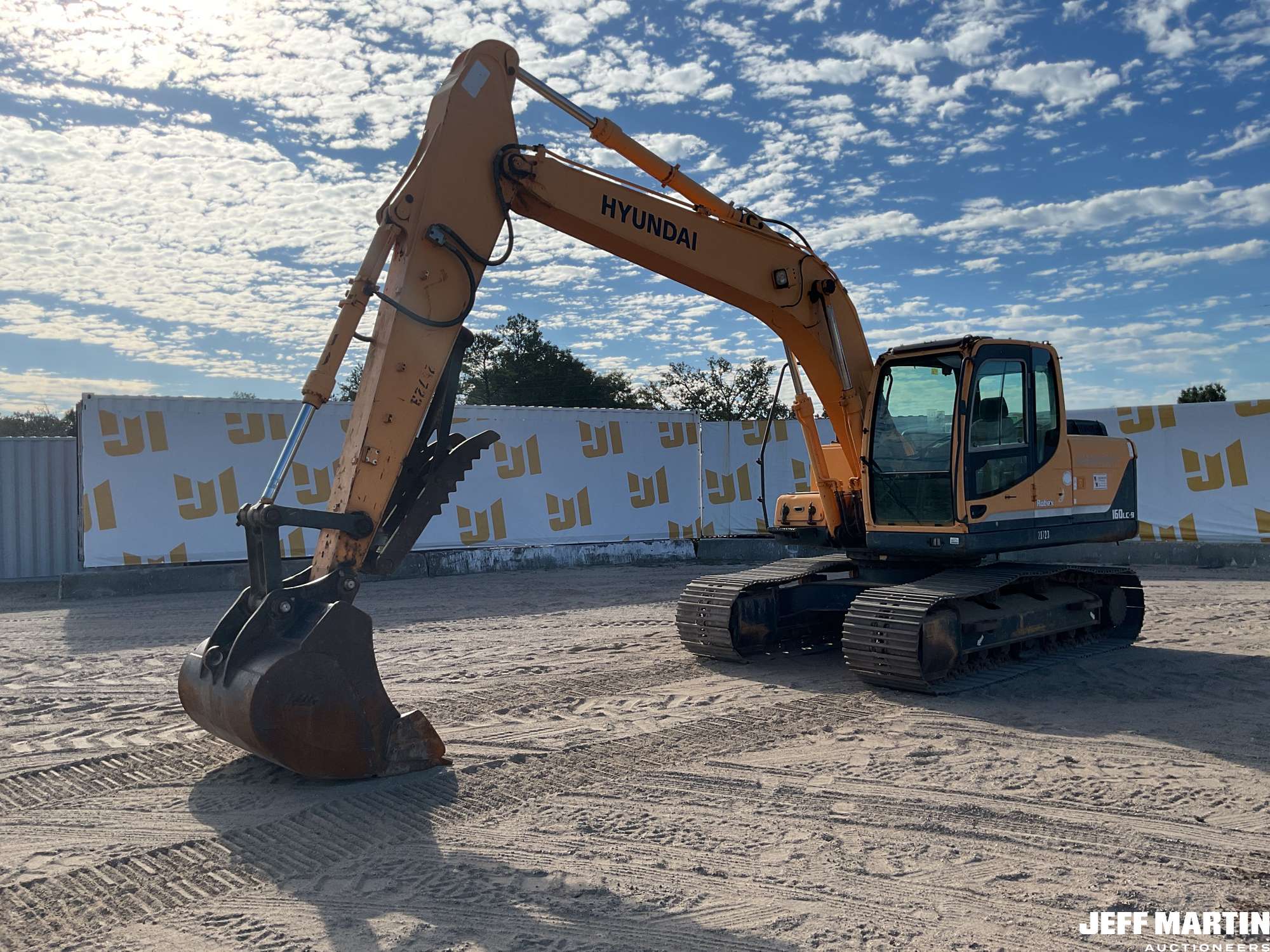 Photo of Hyundai ROBEX 160LC-9