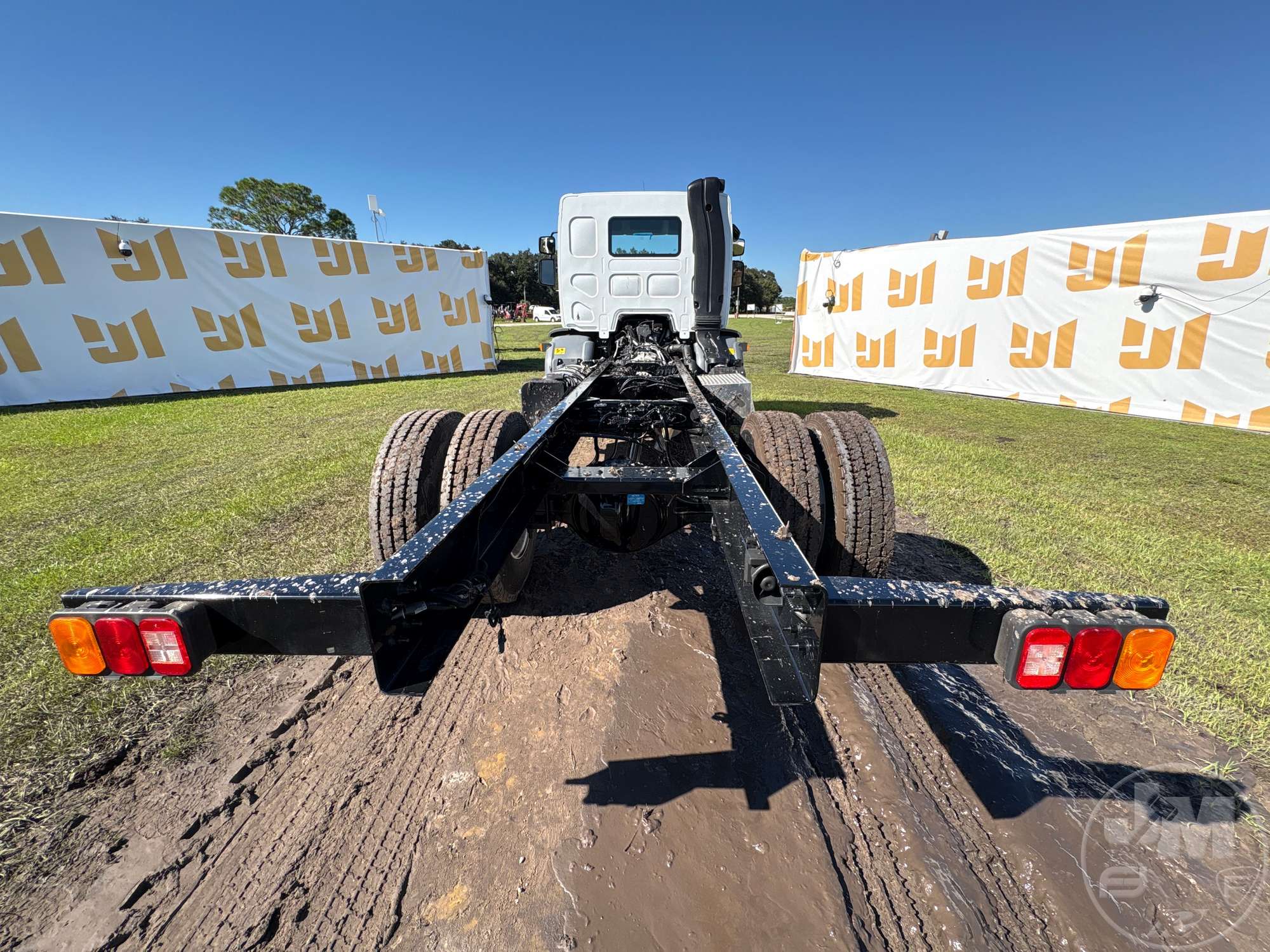 2025 Peterbilt 220
