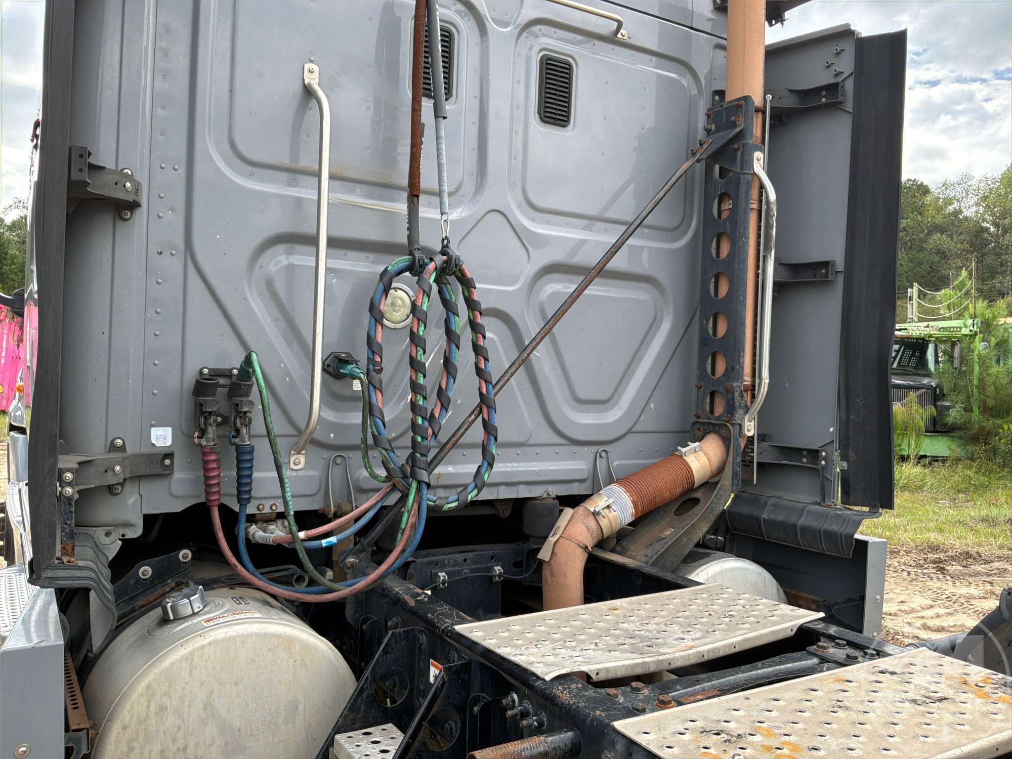 2015 Freightliner CASCADIA