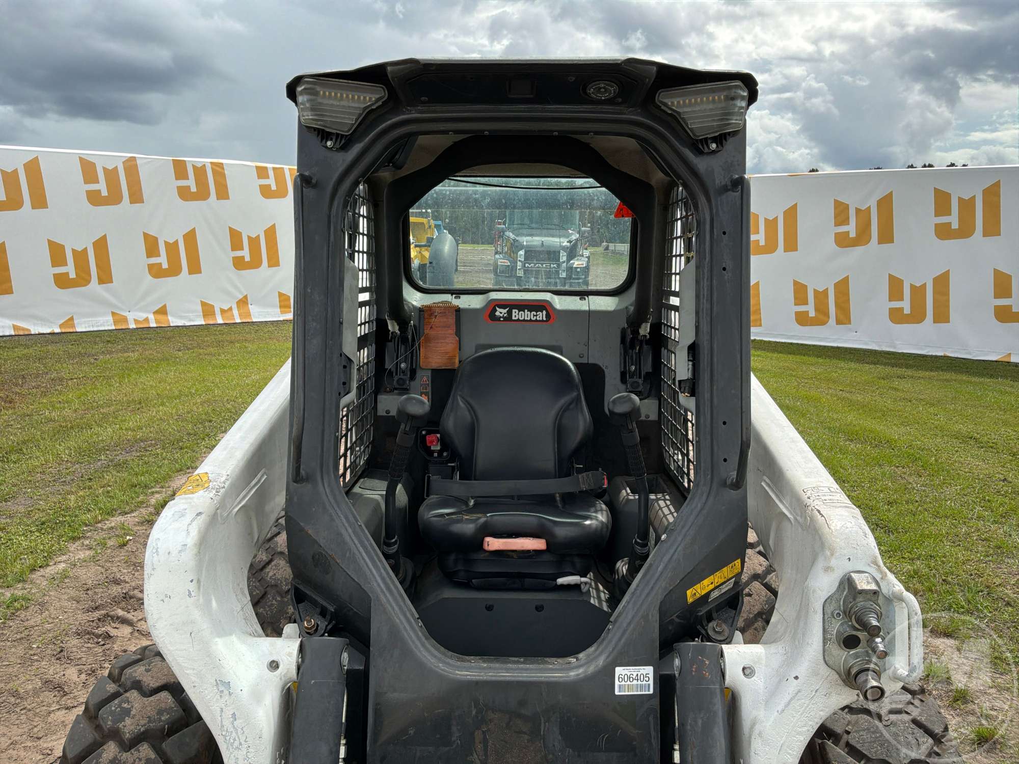2022 Bobcat S76