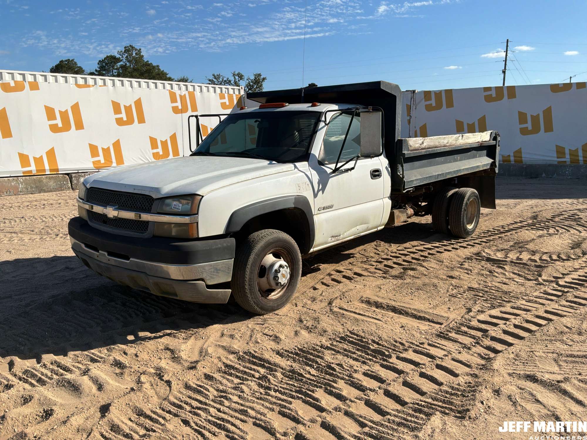 Photo of 2003 Chevrolet Silverado