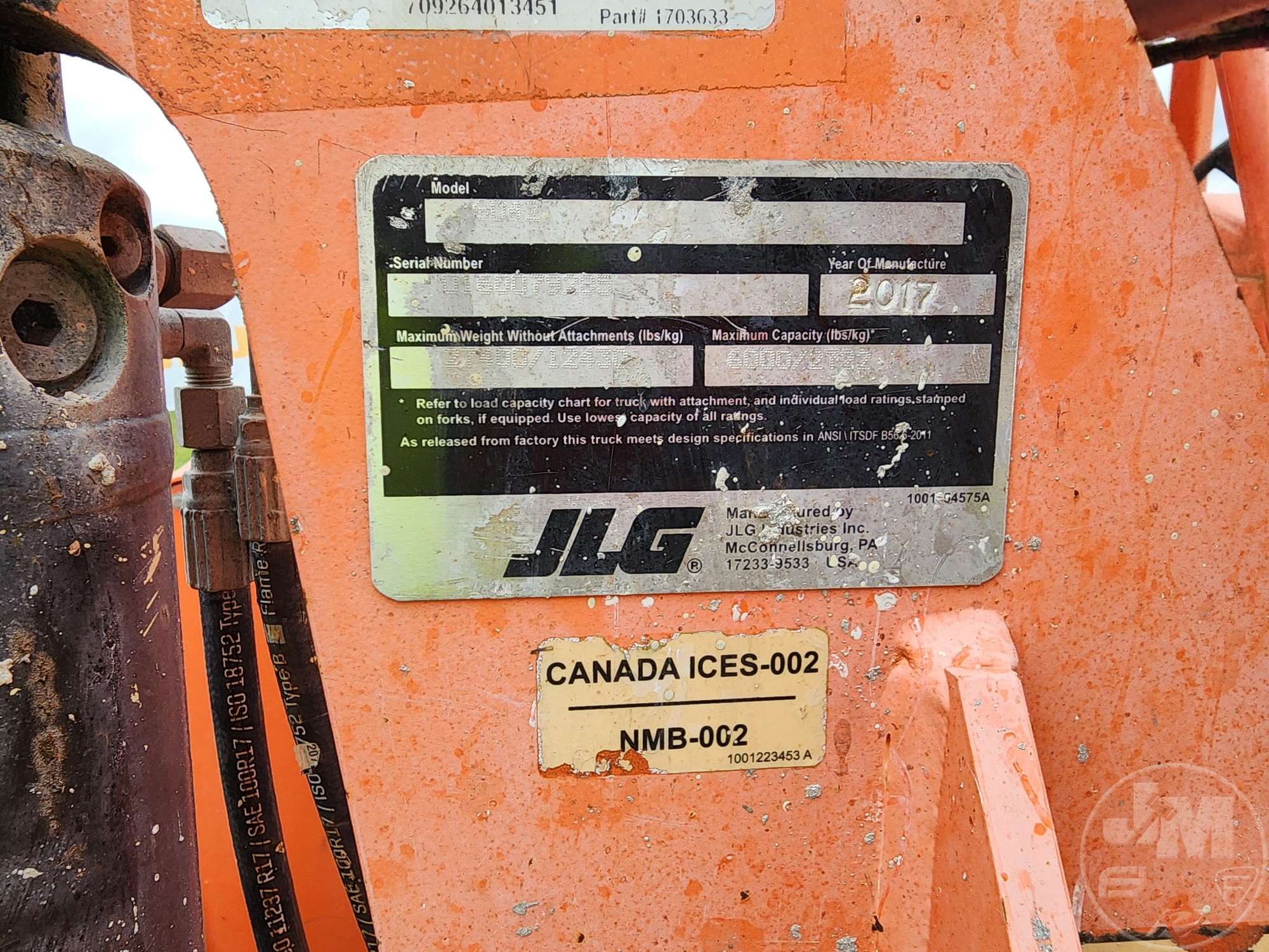 2017 JLG 6042