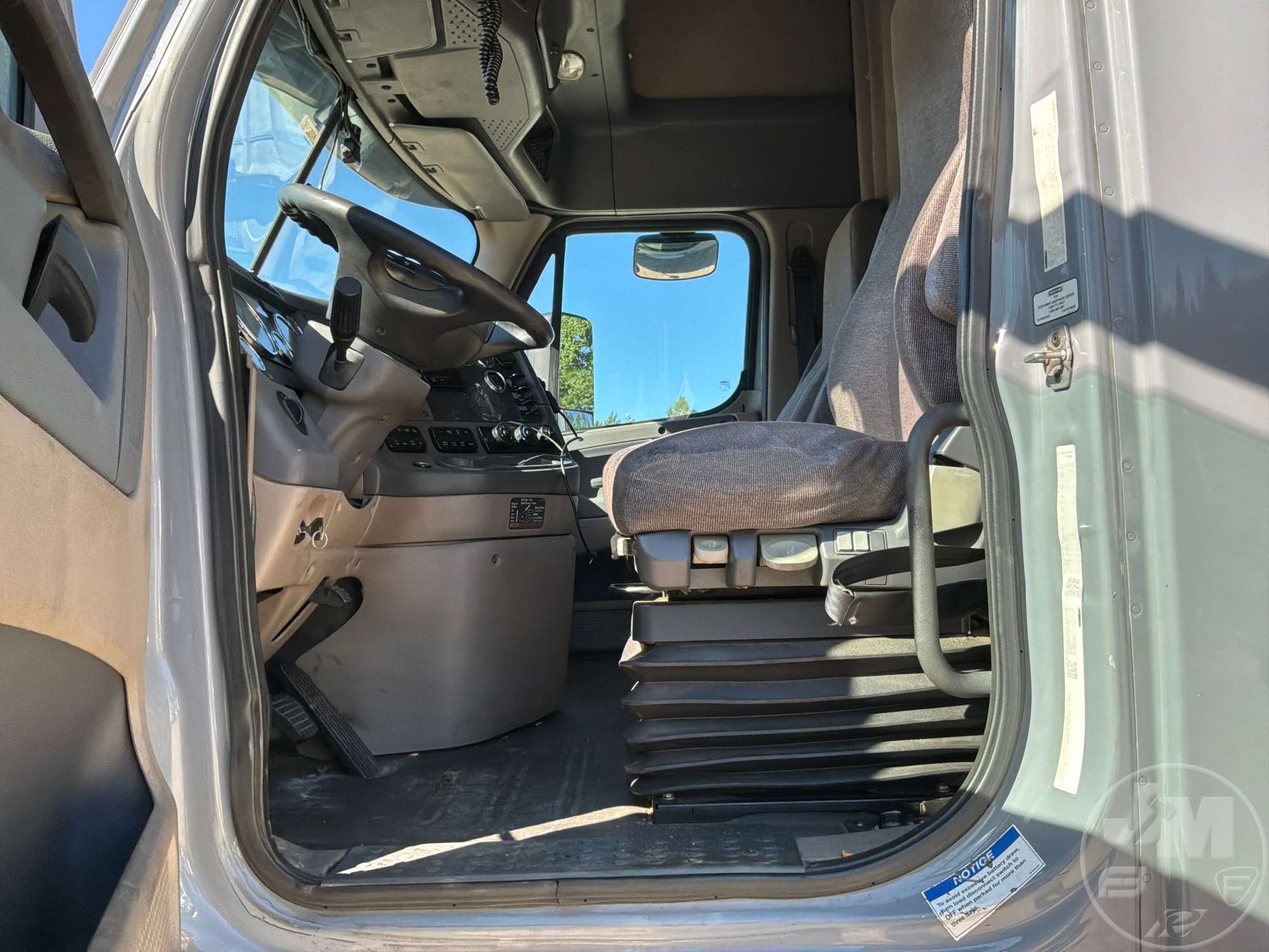 2015 Freightliner CASCADIA