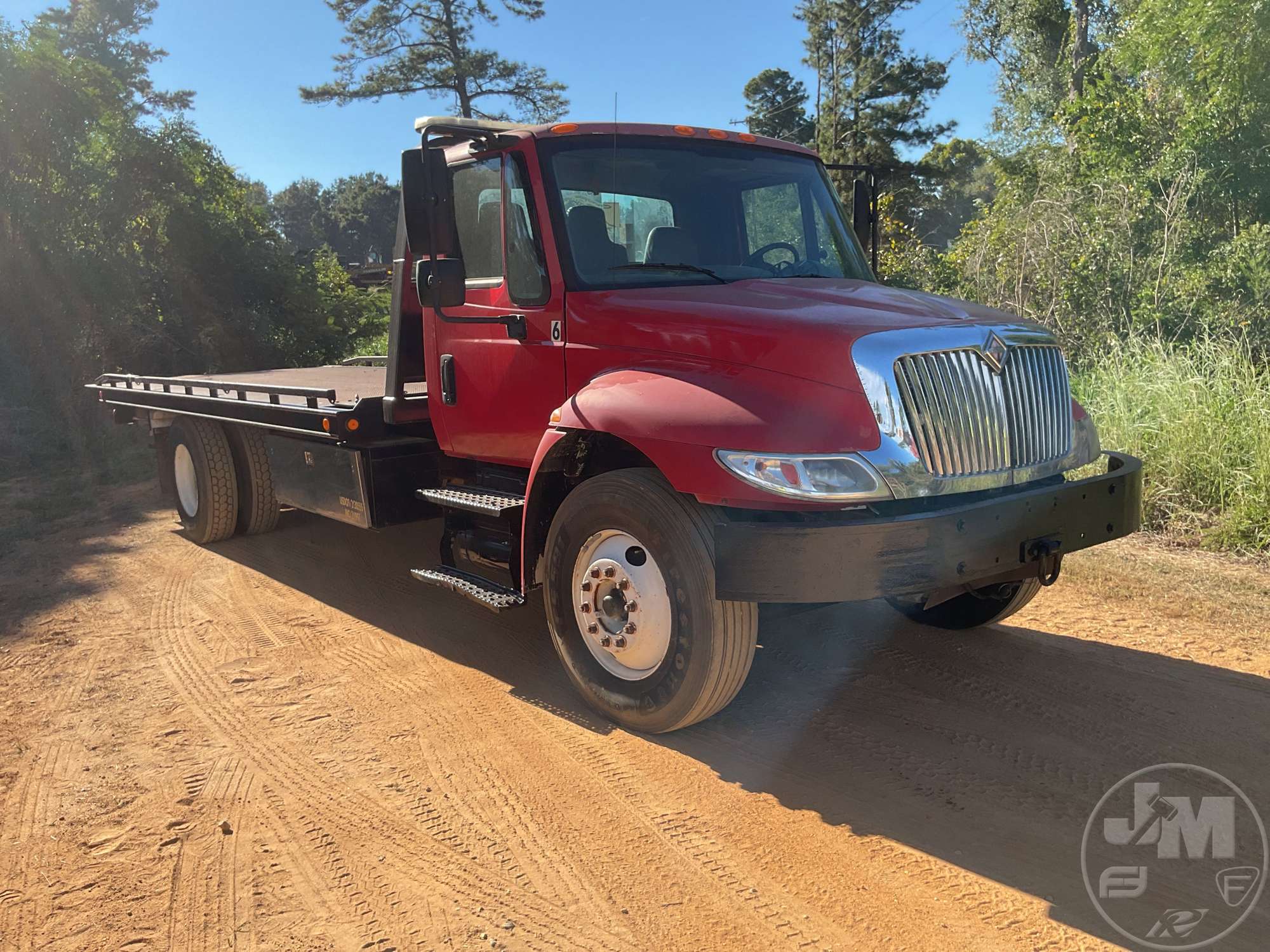 2006 International 4300 SBA 4X2