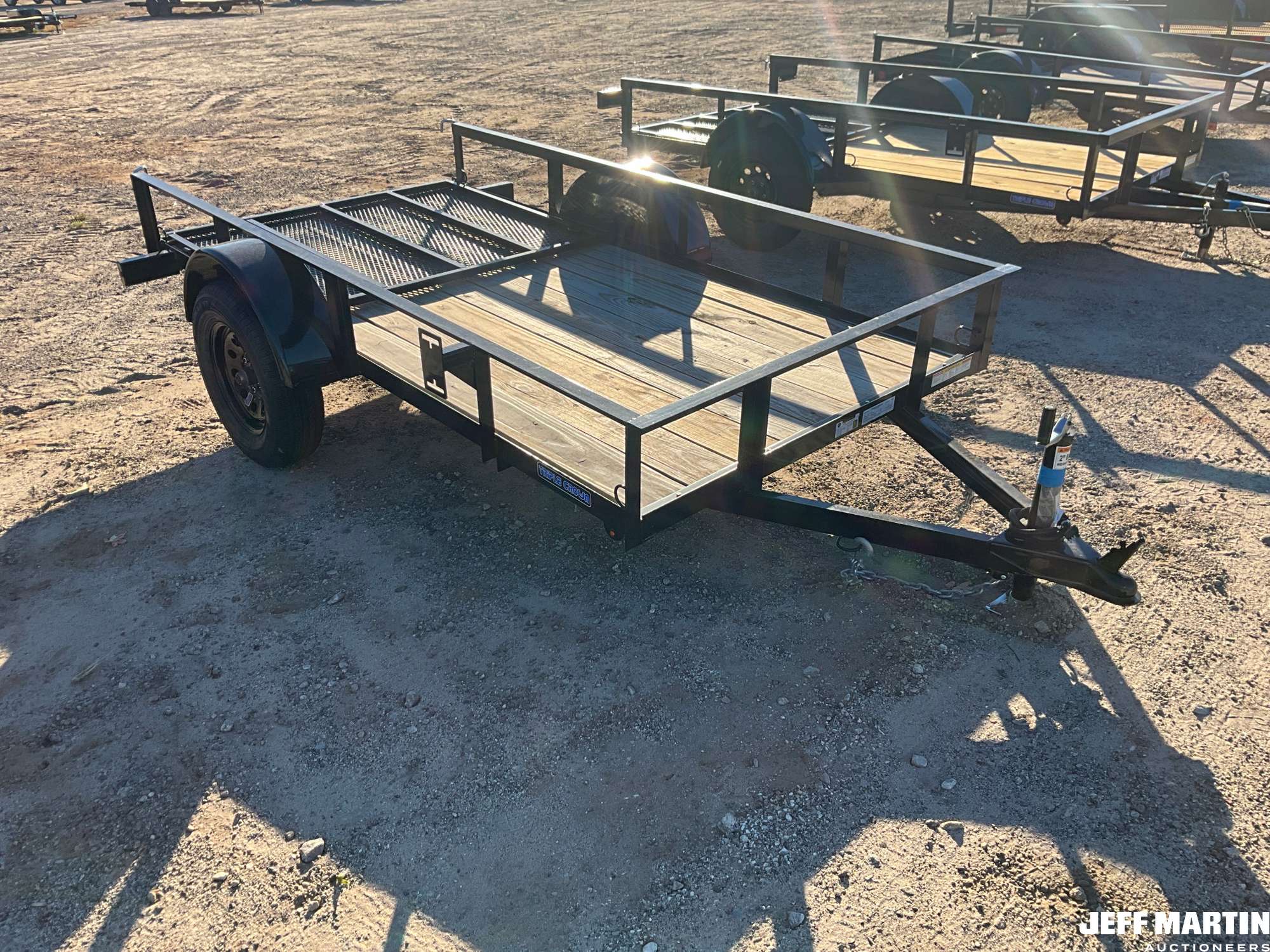2027 TRIPLE CROWN TRAILERS, INC US5X10