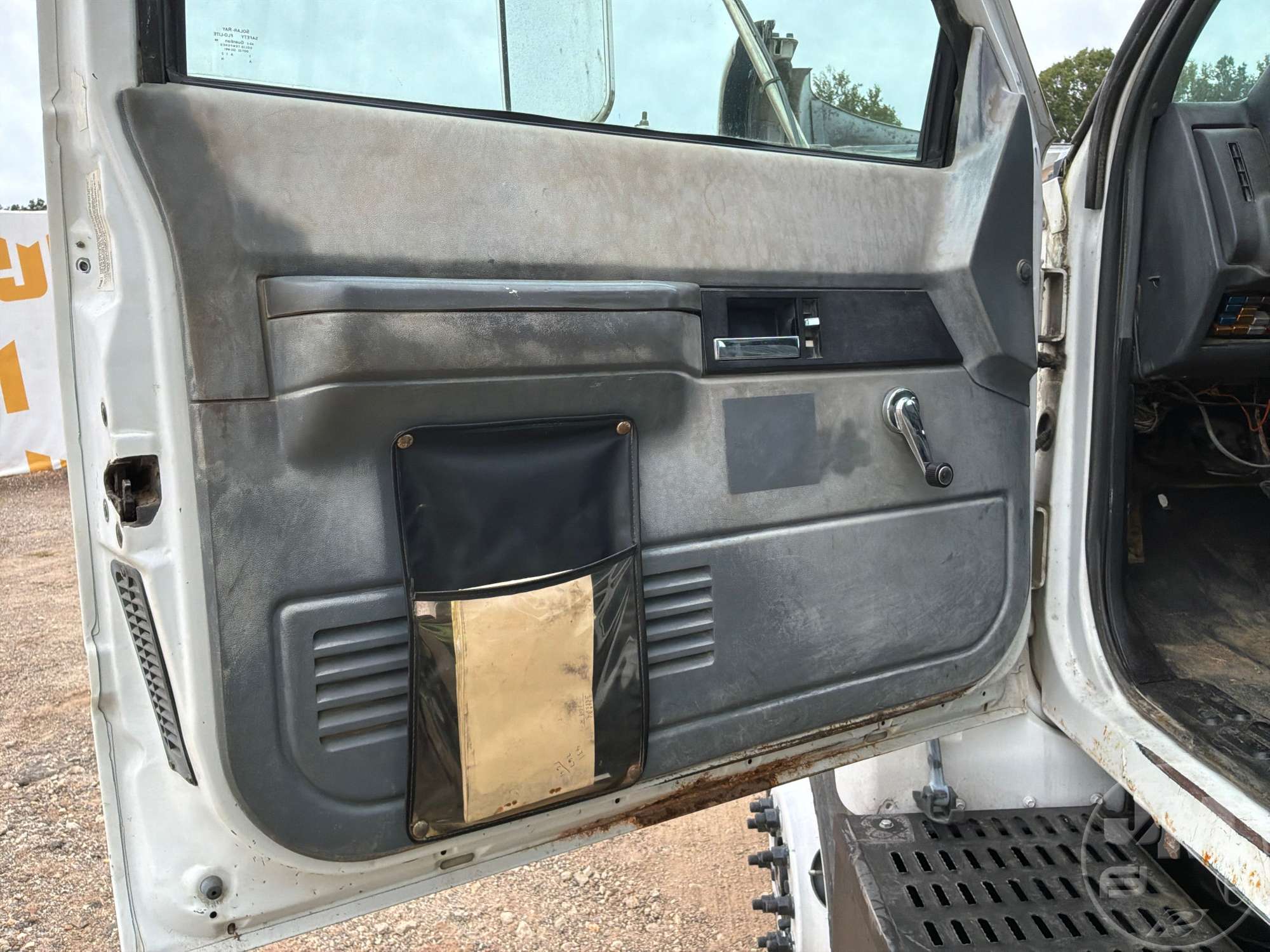1999 GMC C7
