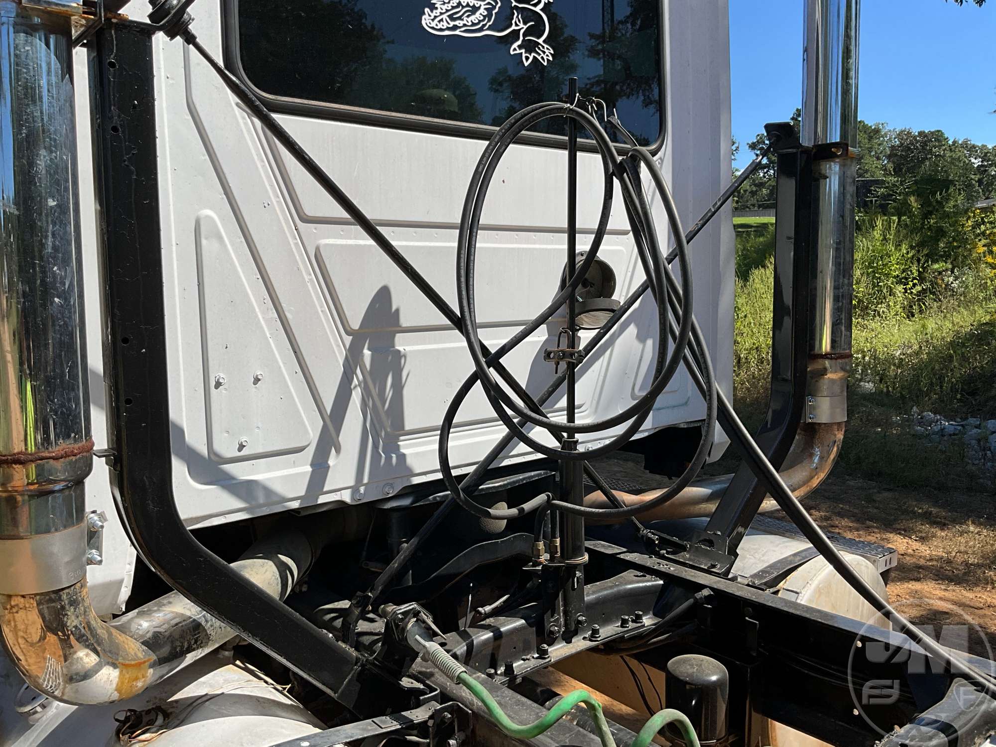 2004 Mack CH613