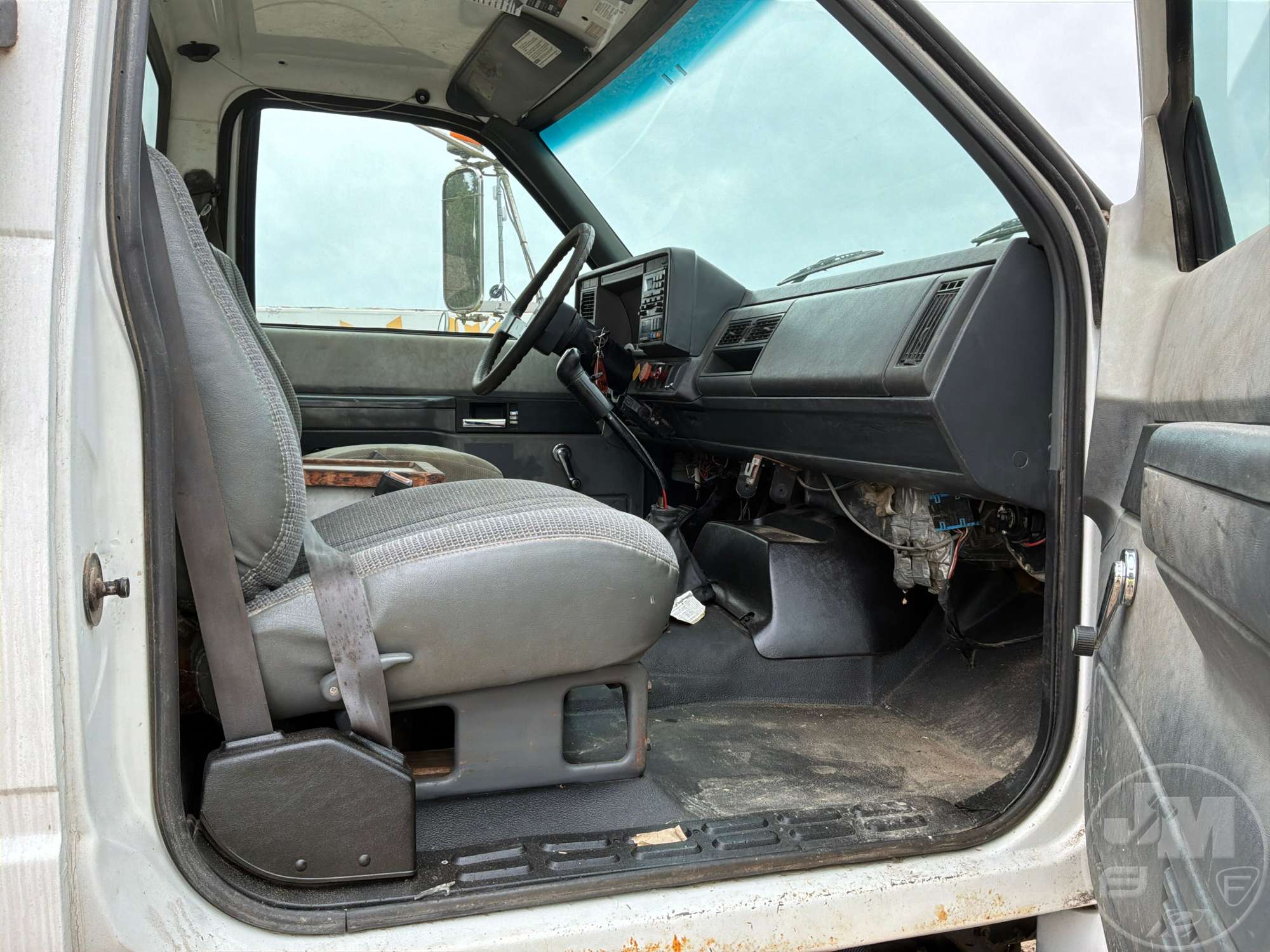 1999 GMC C7