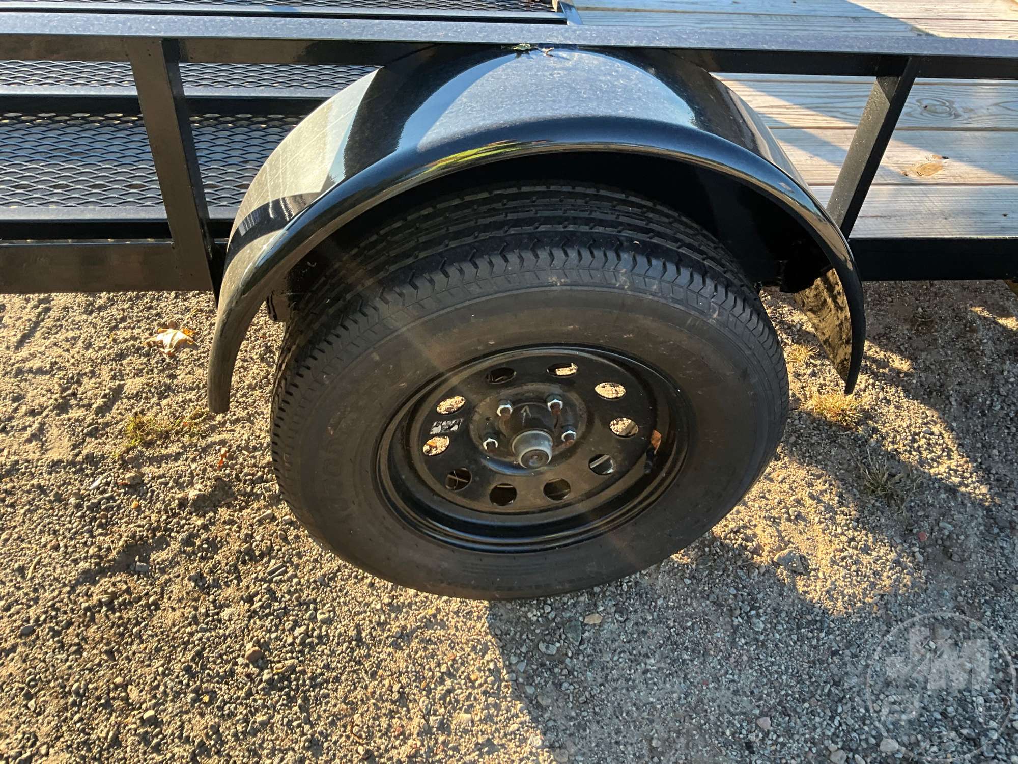 2027 TRIPLE CROWN TRAILERS, INC US5X8