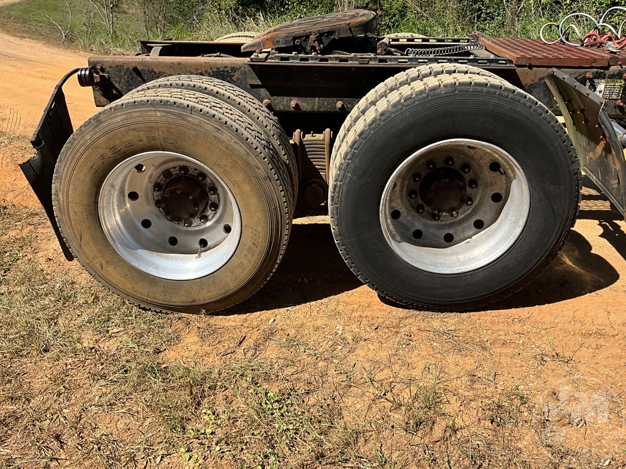 1997 Mack RD688S