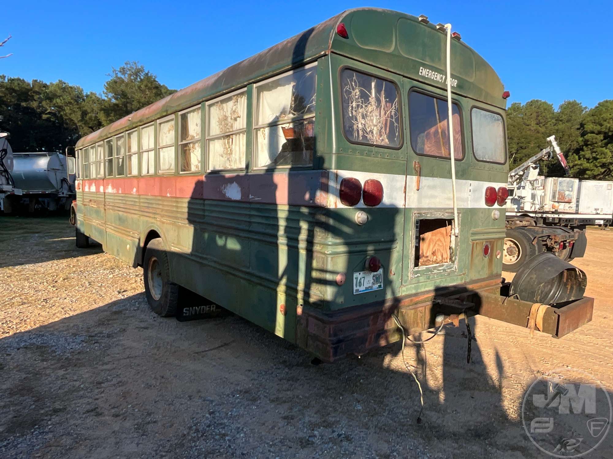 1982 GMC BUS