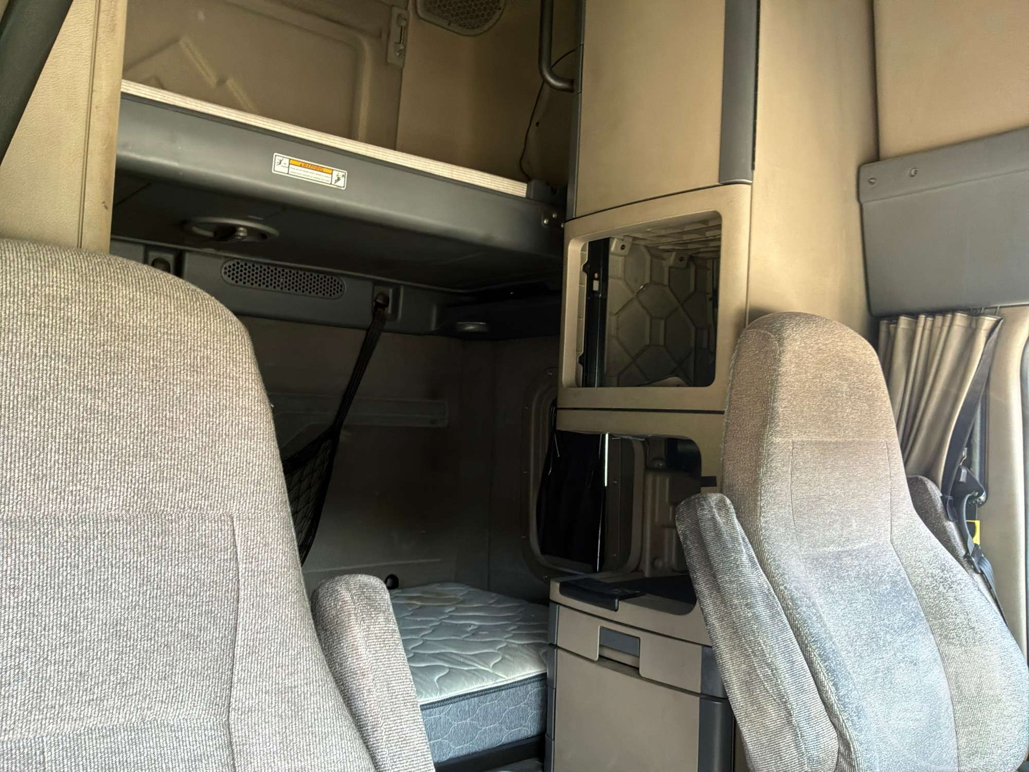 2017 Freightliner CASCADIA