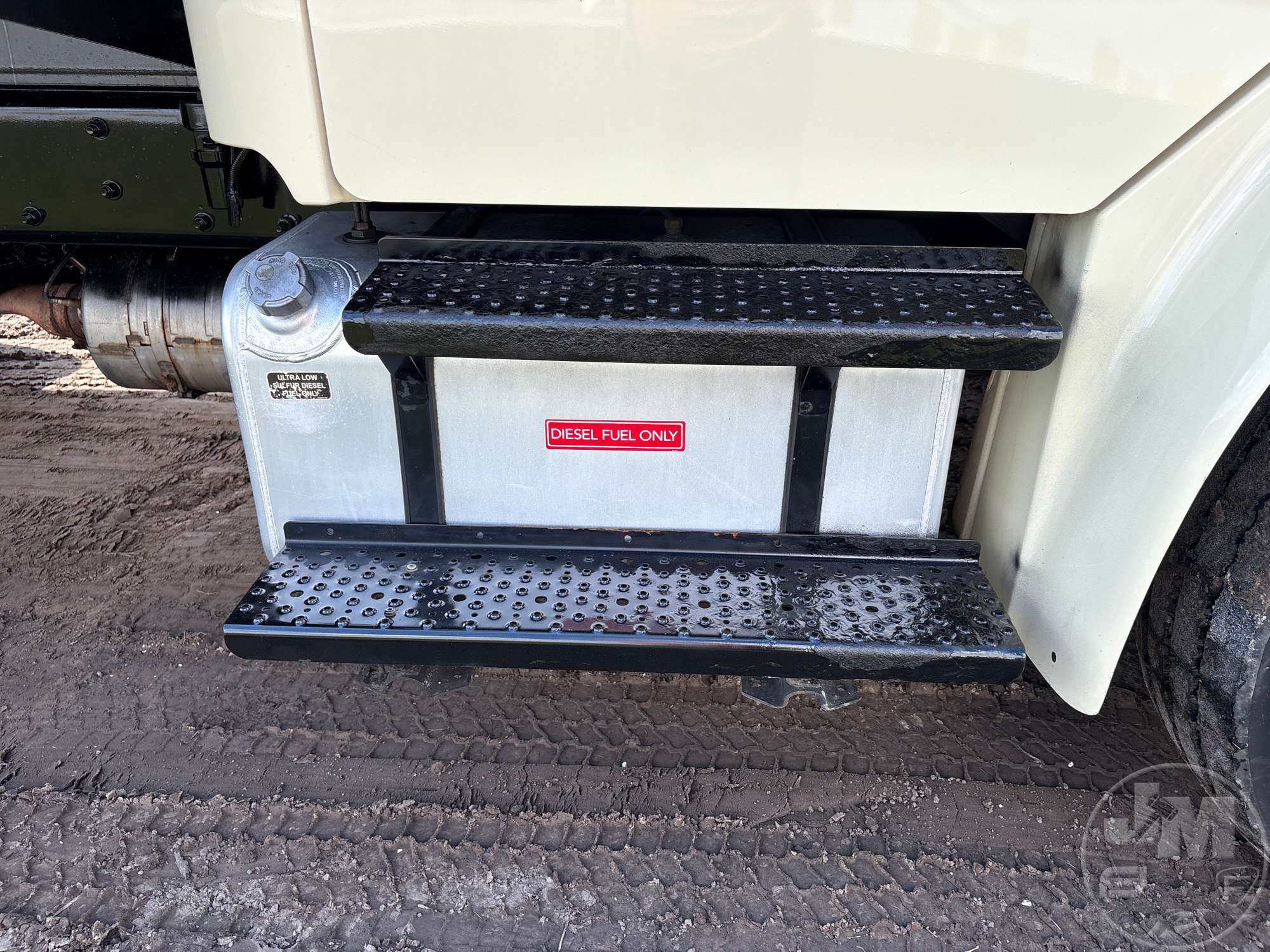 2020 Freightliner M2