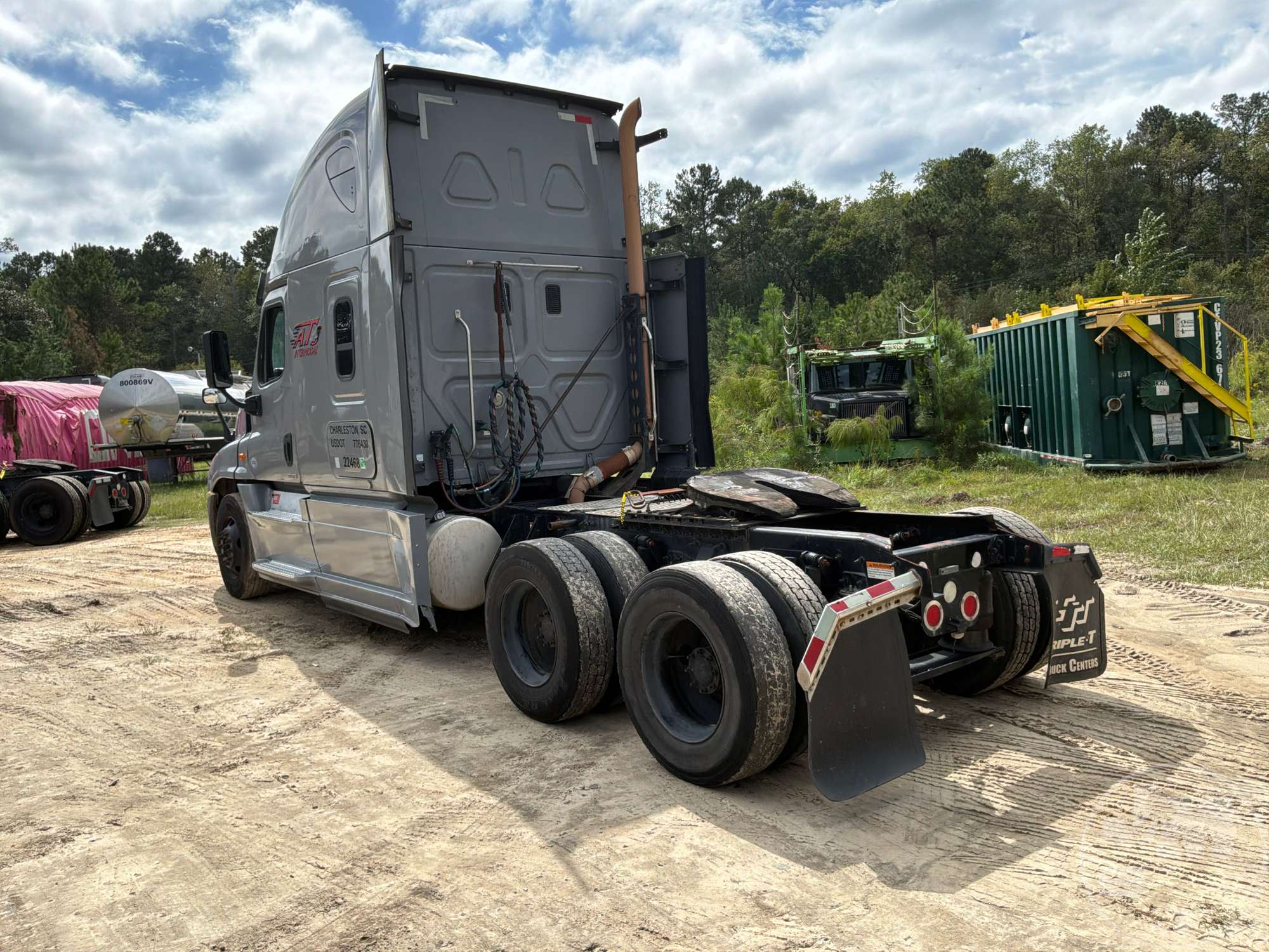 2015 Freightliner CASCADIA