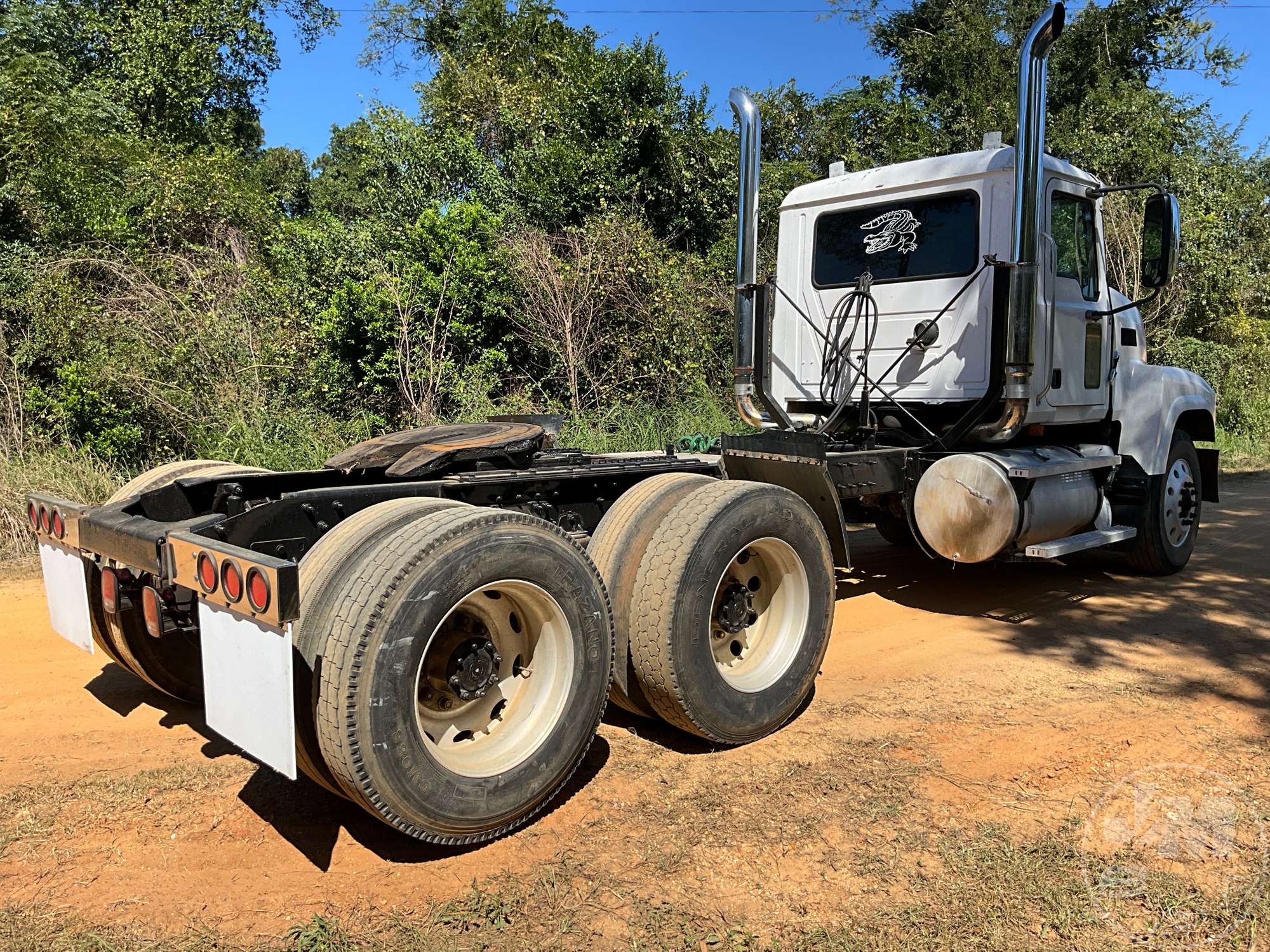 2004 Mack CH613