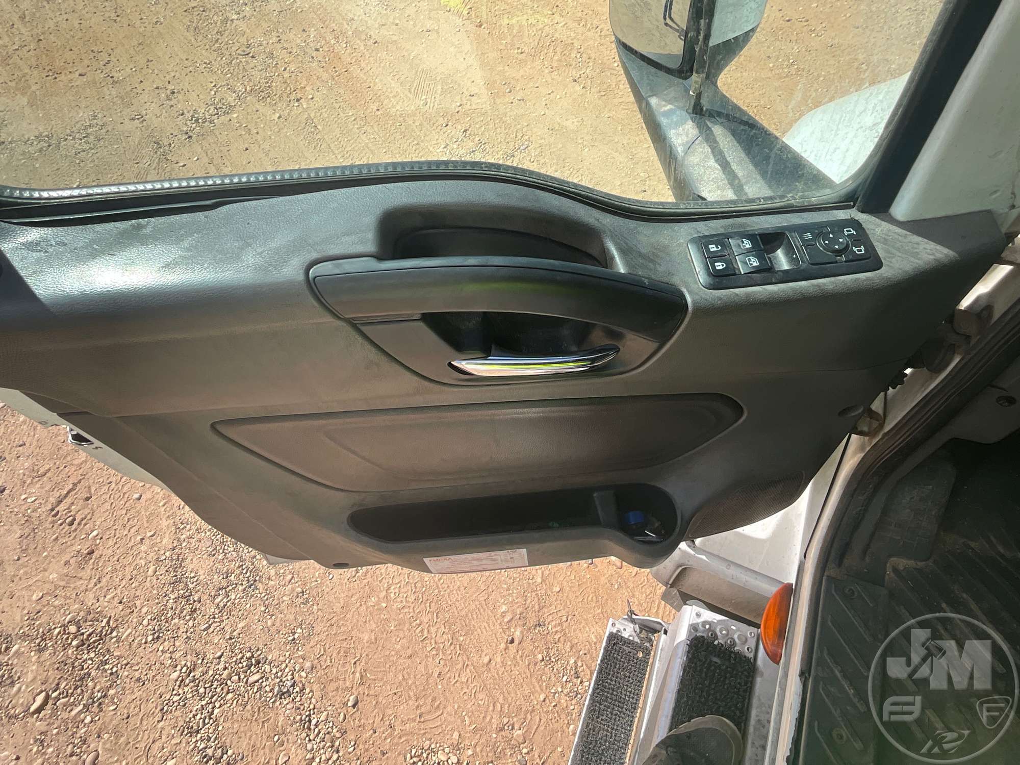 2020 International LT625 6X4