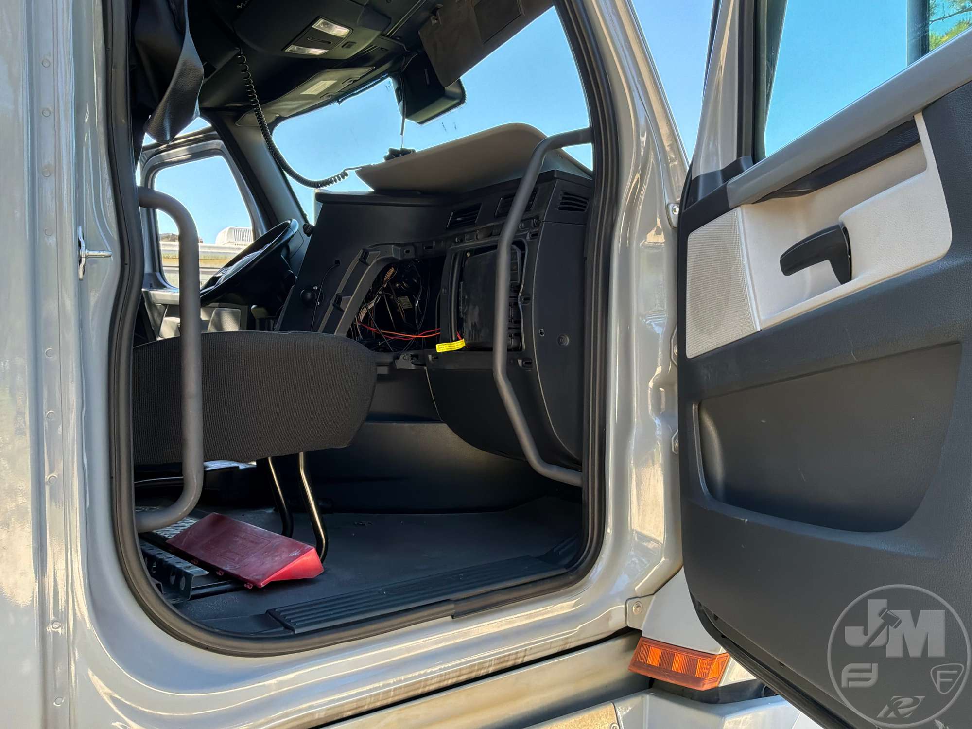 2021 Freightliner CASCADIA EVOLUTION