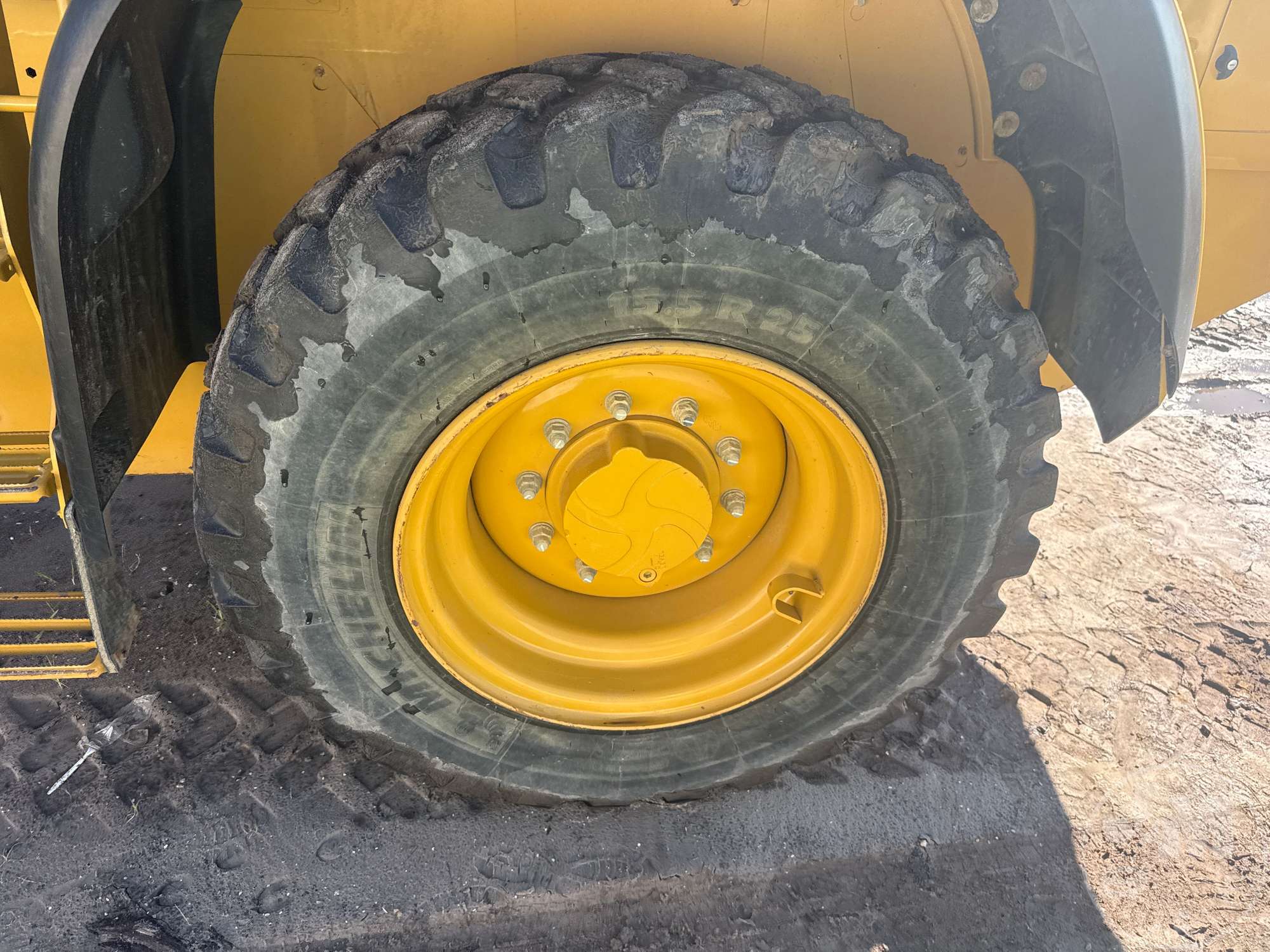 2021 Caterpillar 910