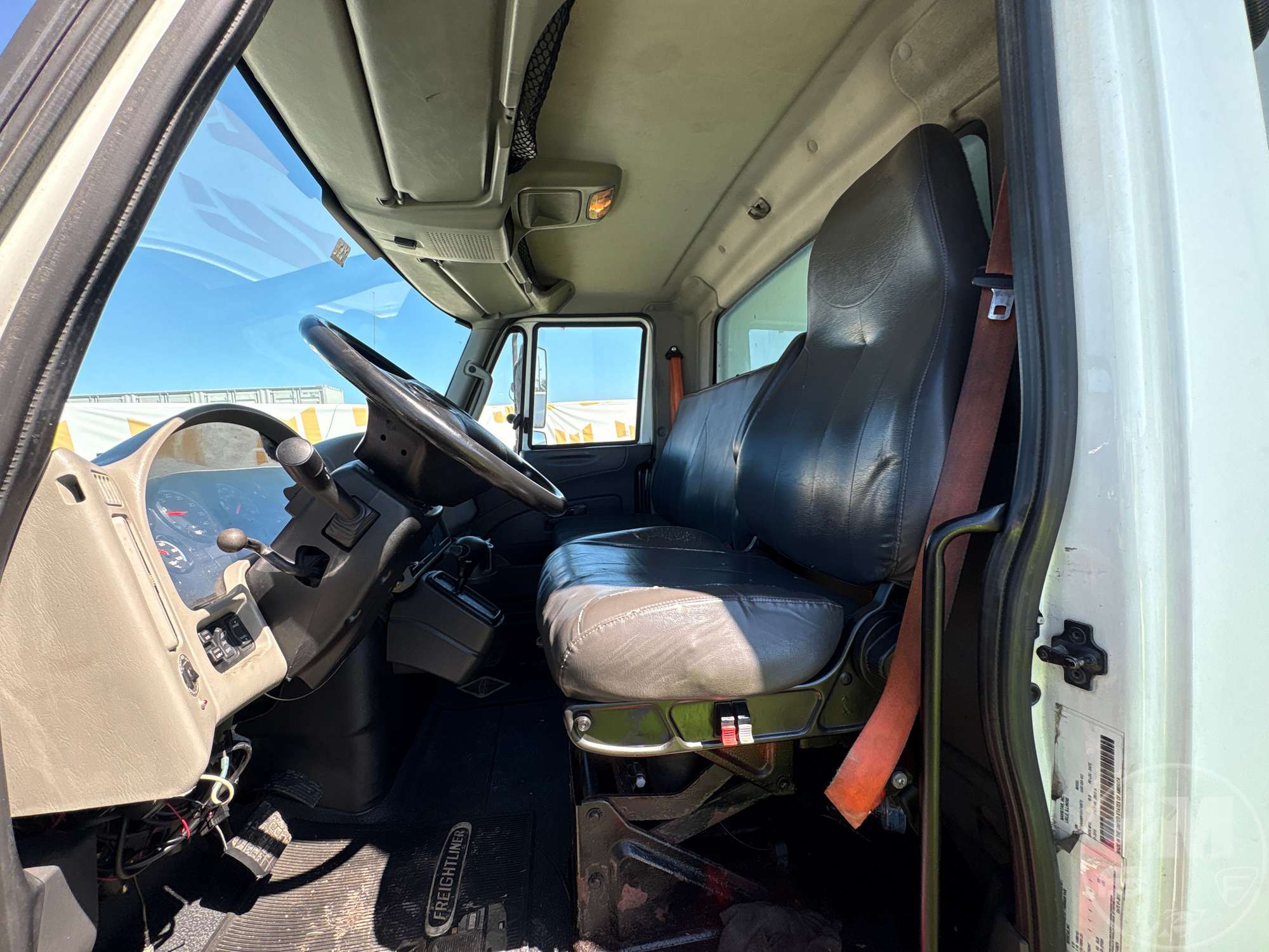 2016 International MA025