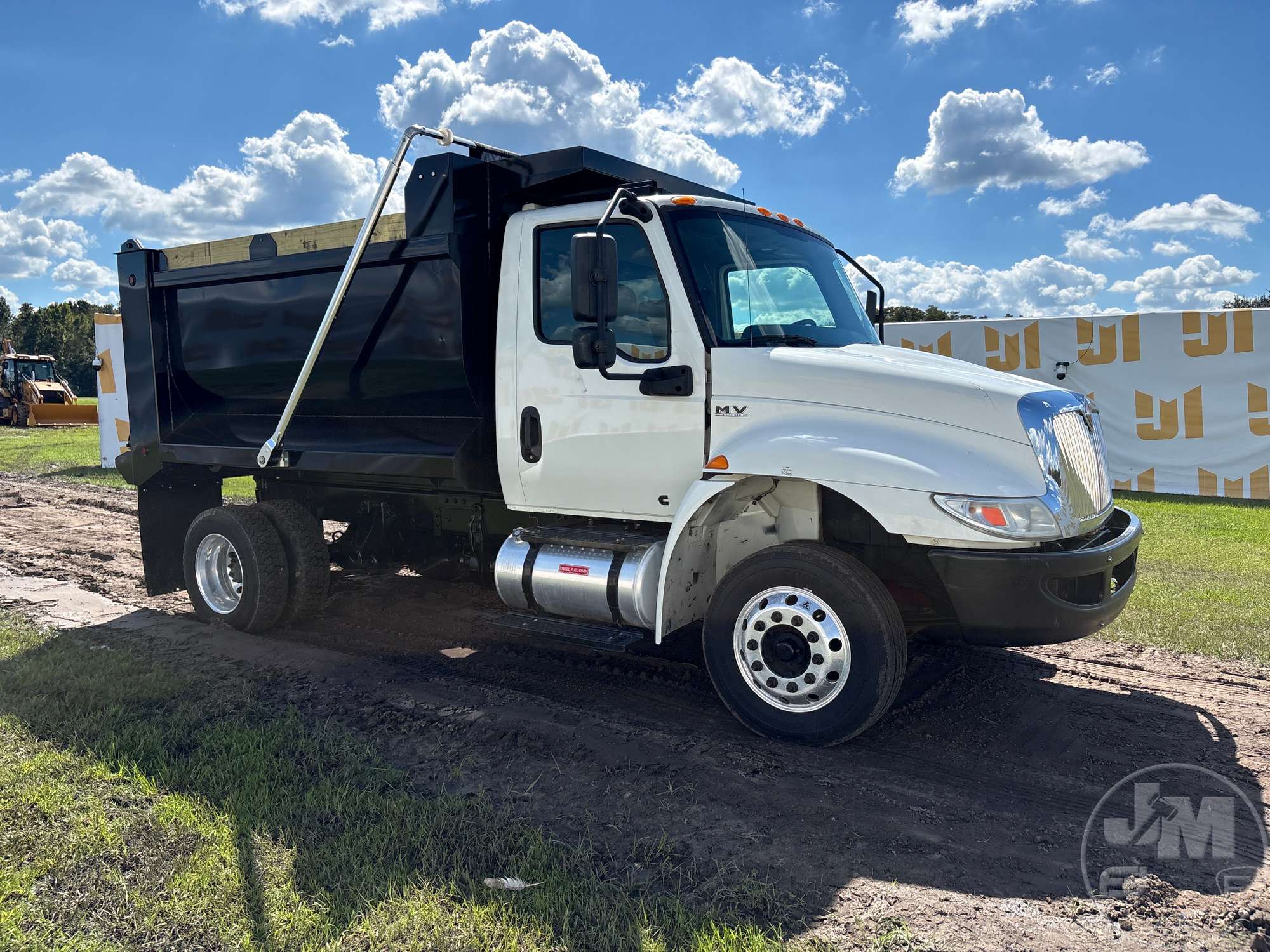 2021 International MV607