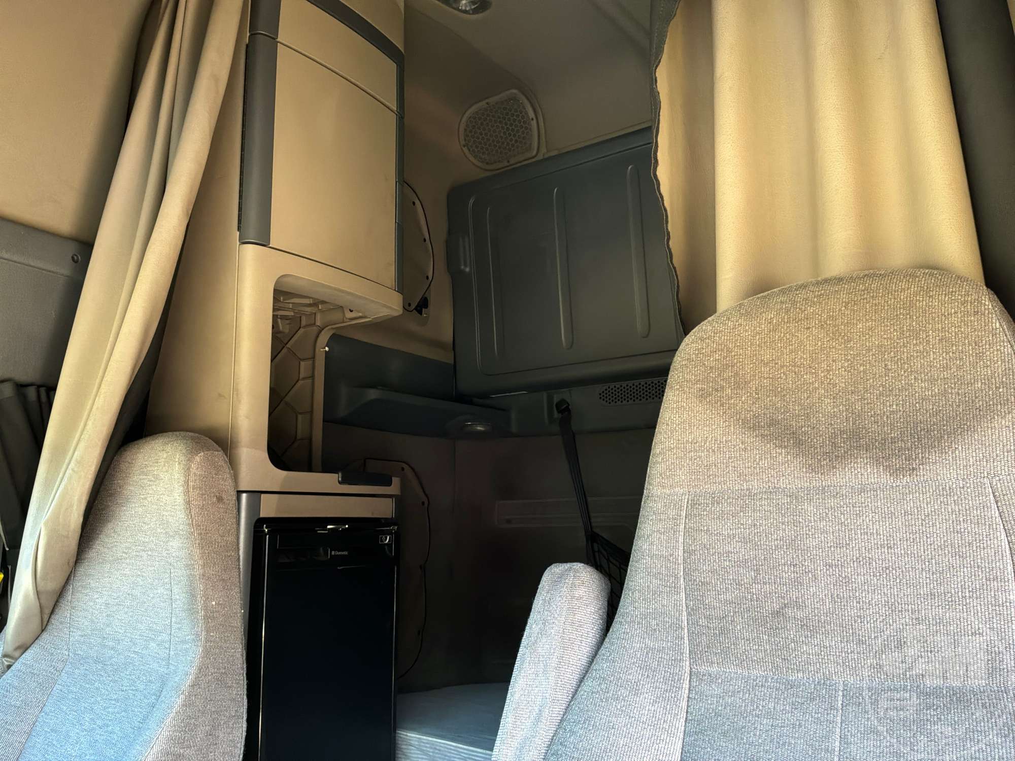 2015 Freightliner CASCADIA