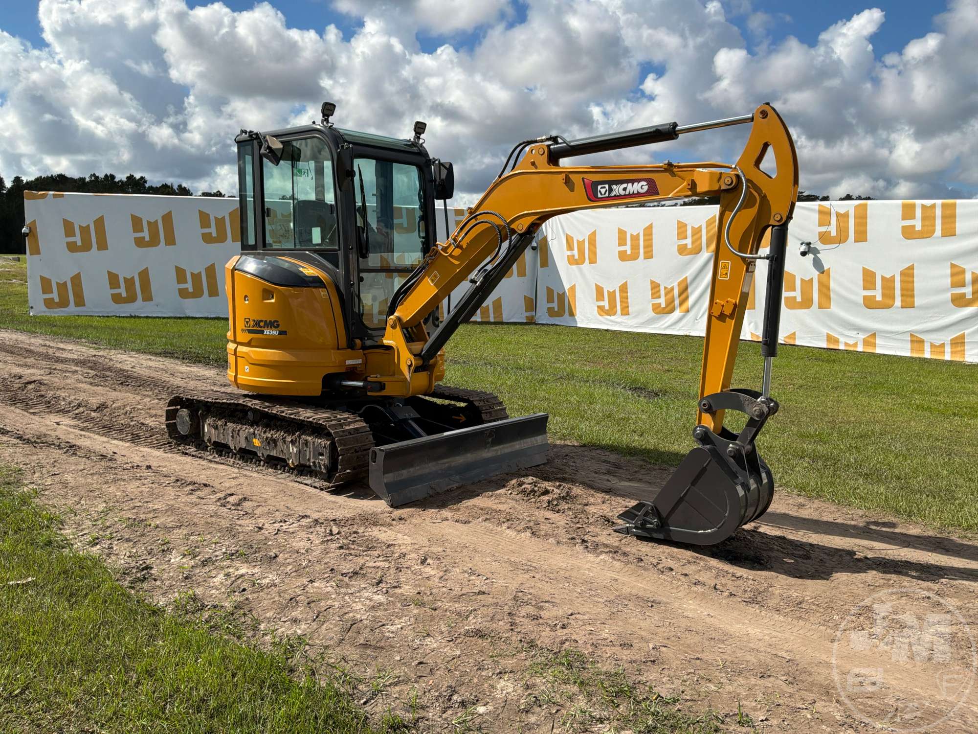 2024 XCMG XE35U
