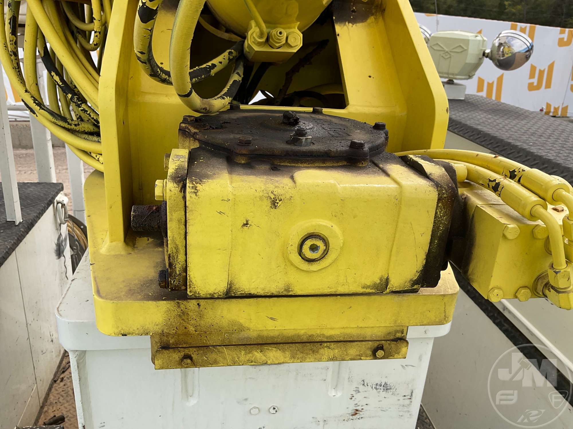 2014 International MA035
