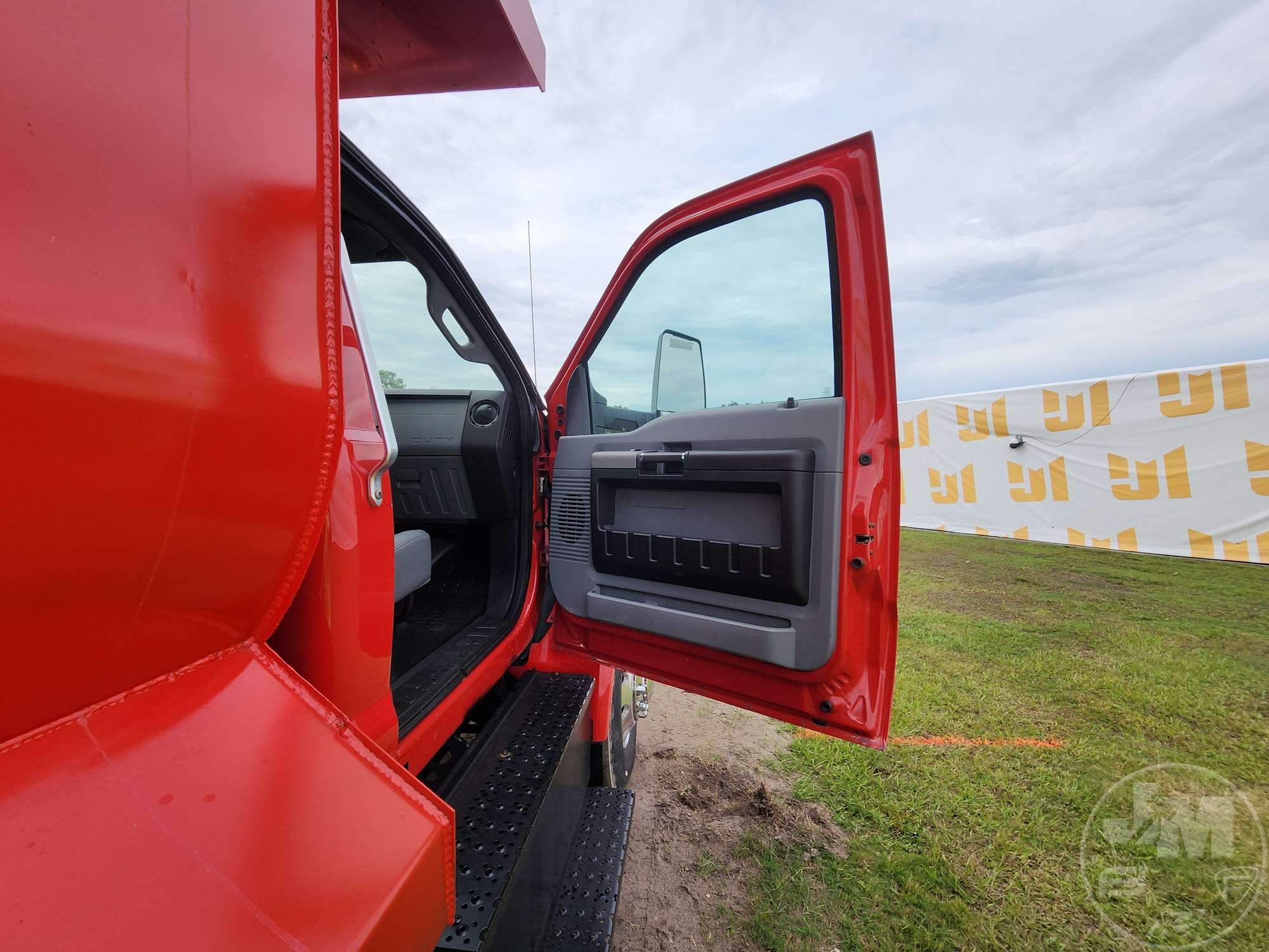 2017 Ford F-650