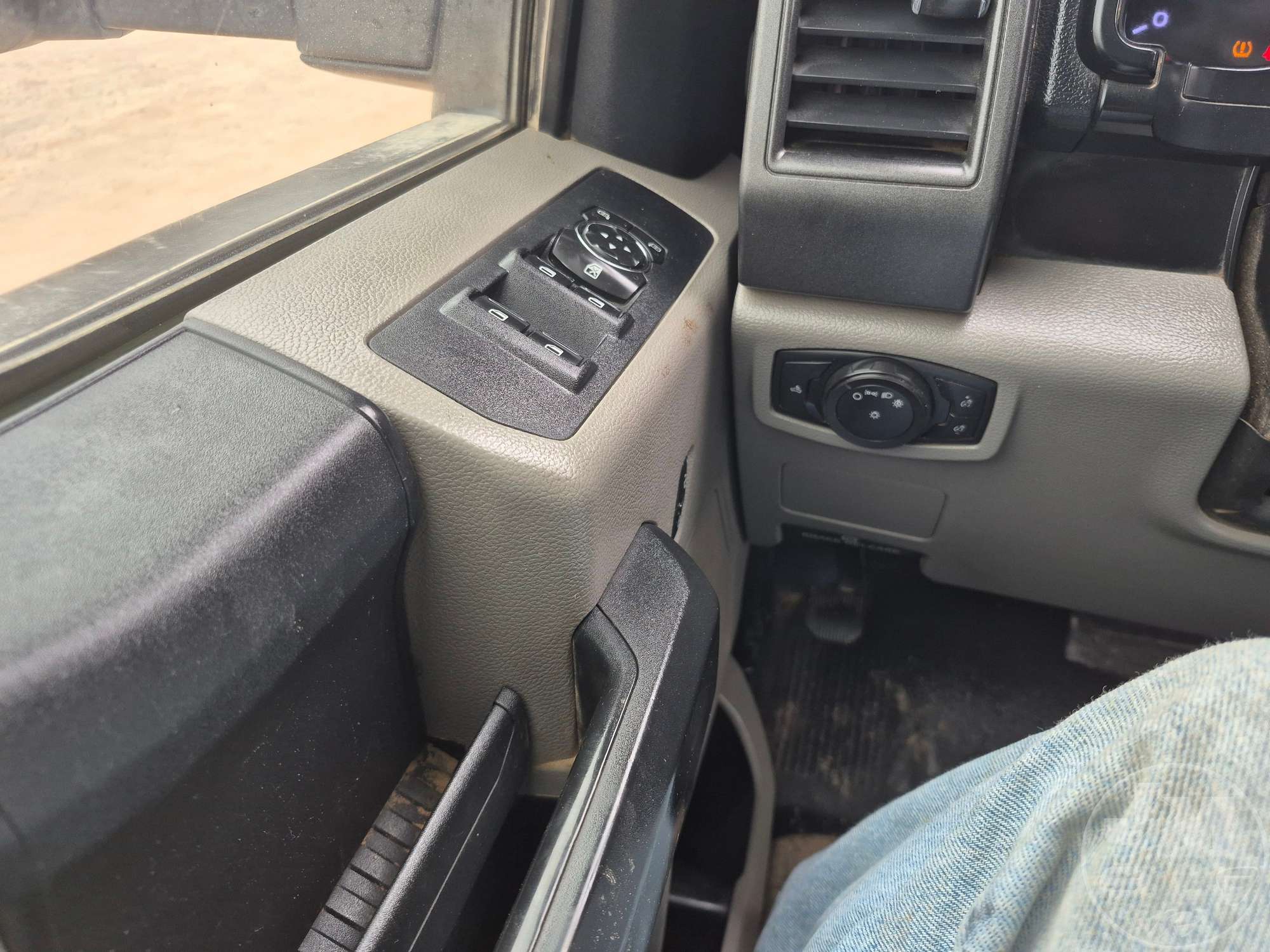 2019 Ford F250 XL CREW CAB