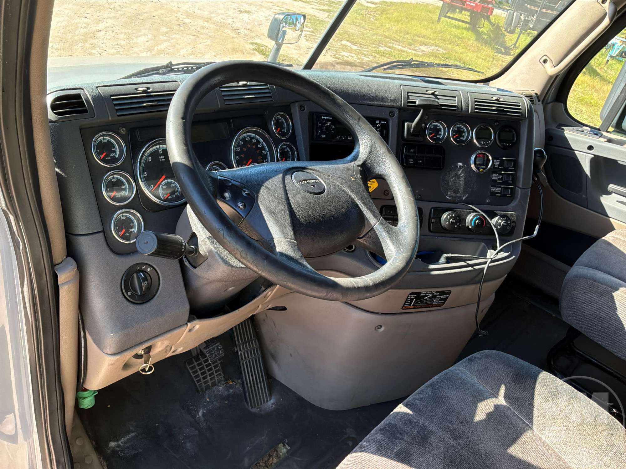 2015 Freightliner CASCADIA