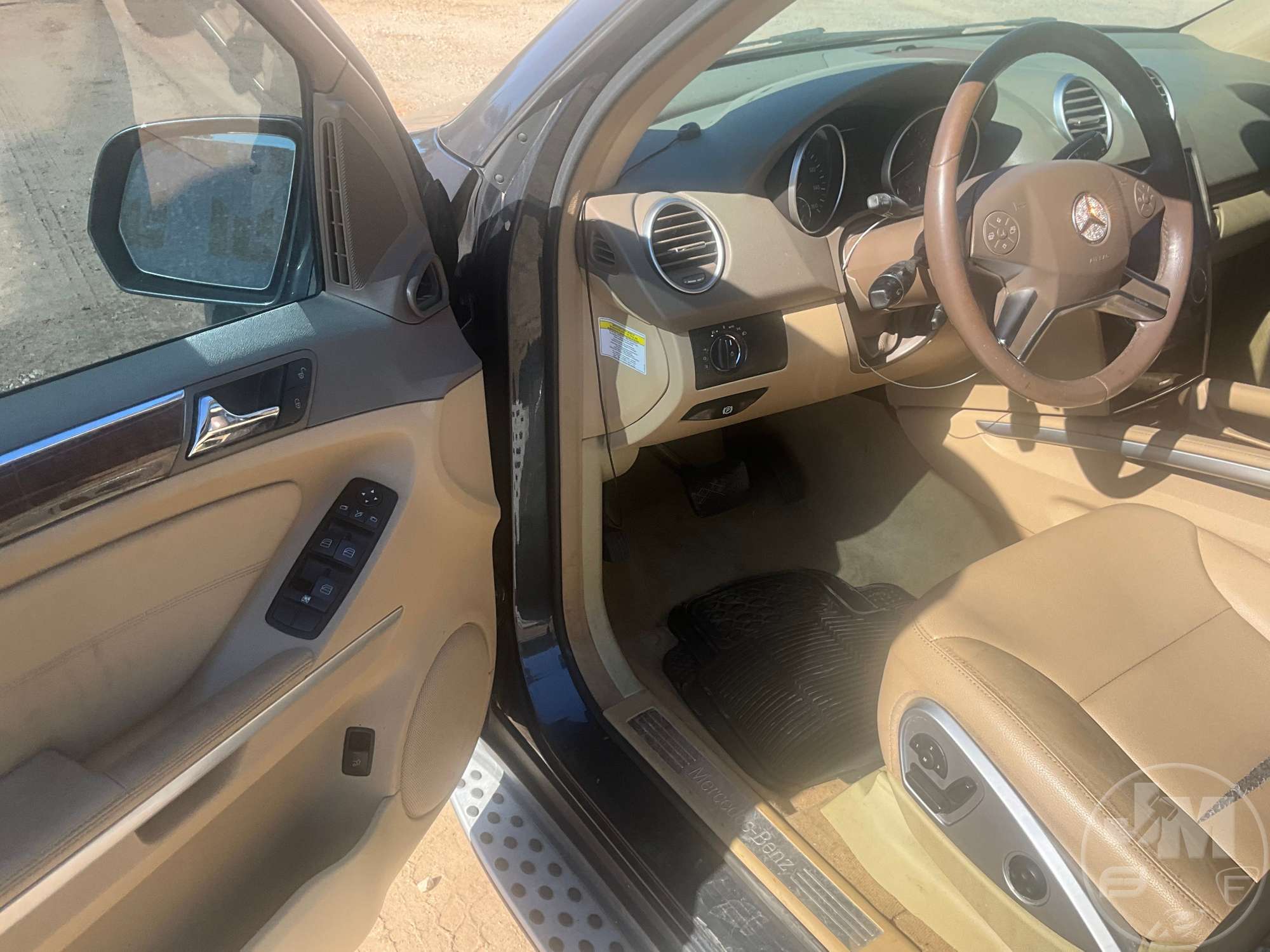 2010 Mercedes-Benz M-350