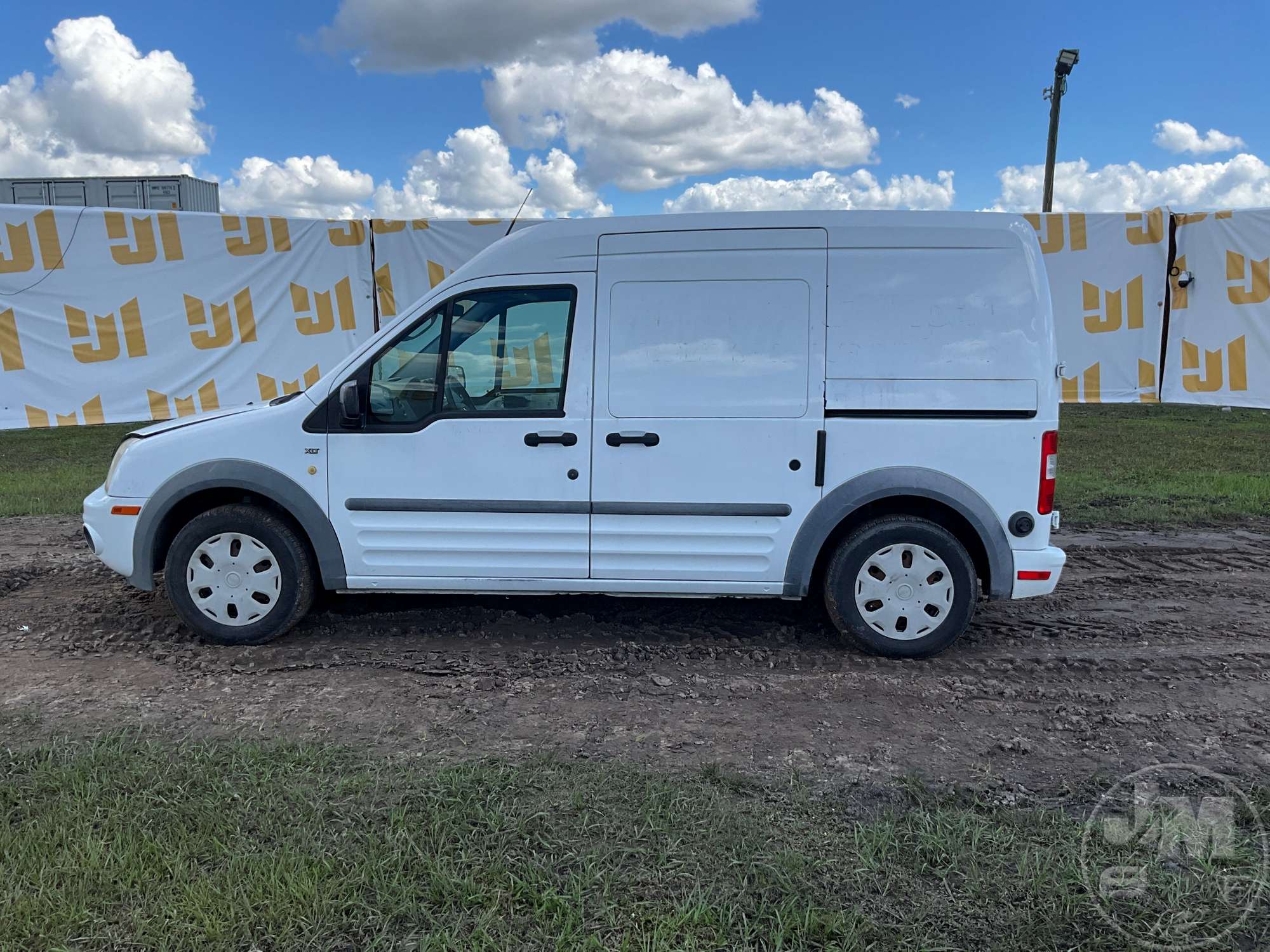 2011 Ford TRANSIT CONNECT XLT