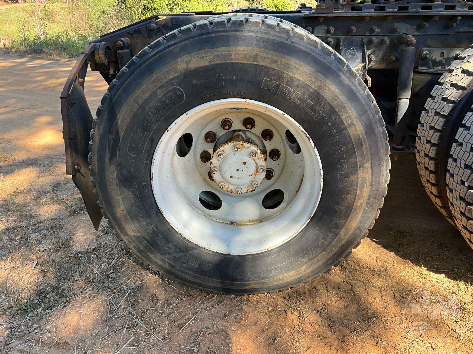 2000 Mack CH 613
