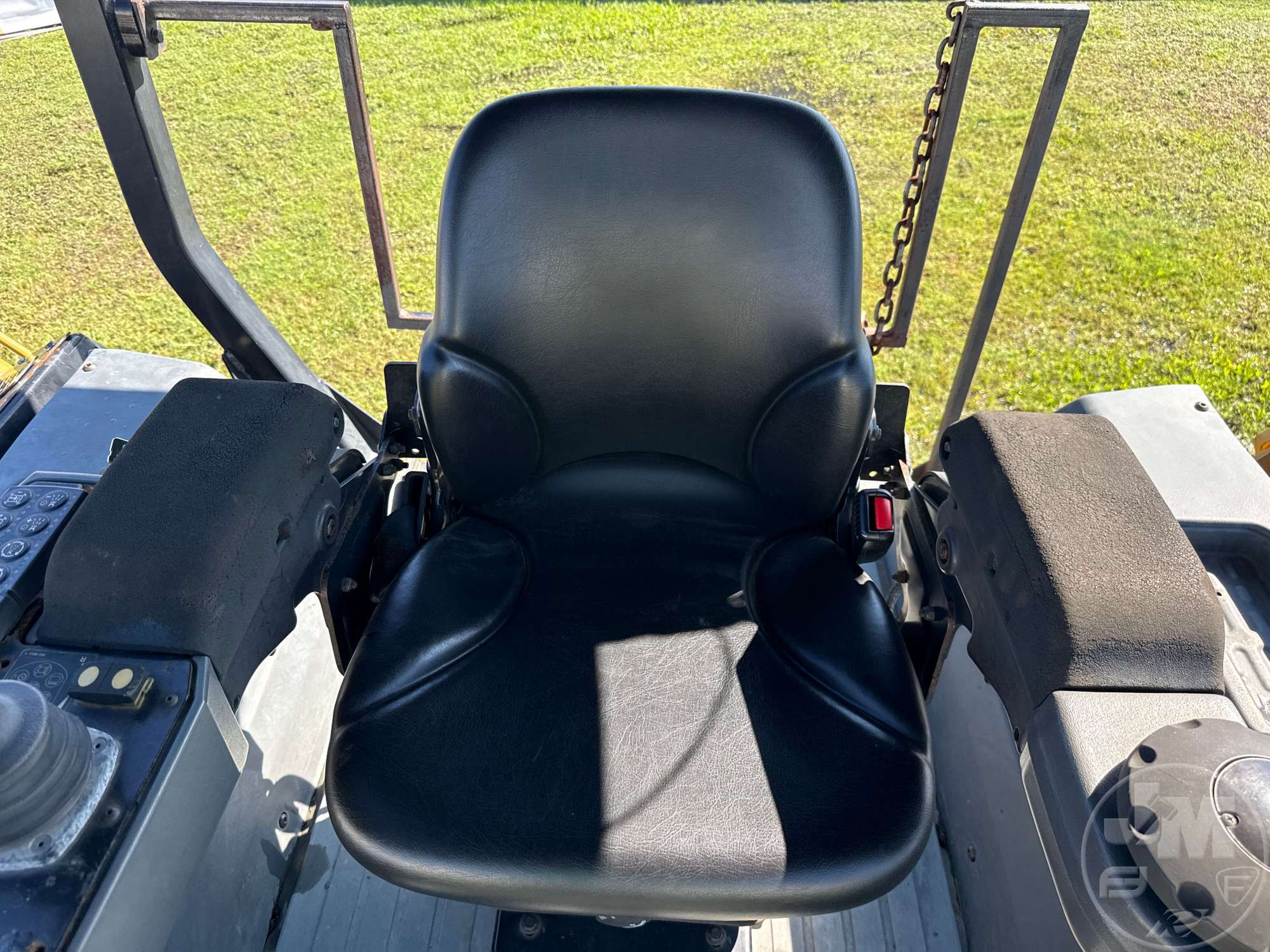 2016 Caterpillar CB64B