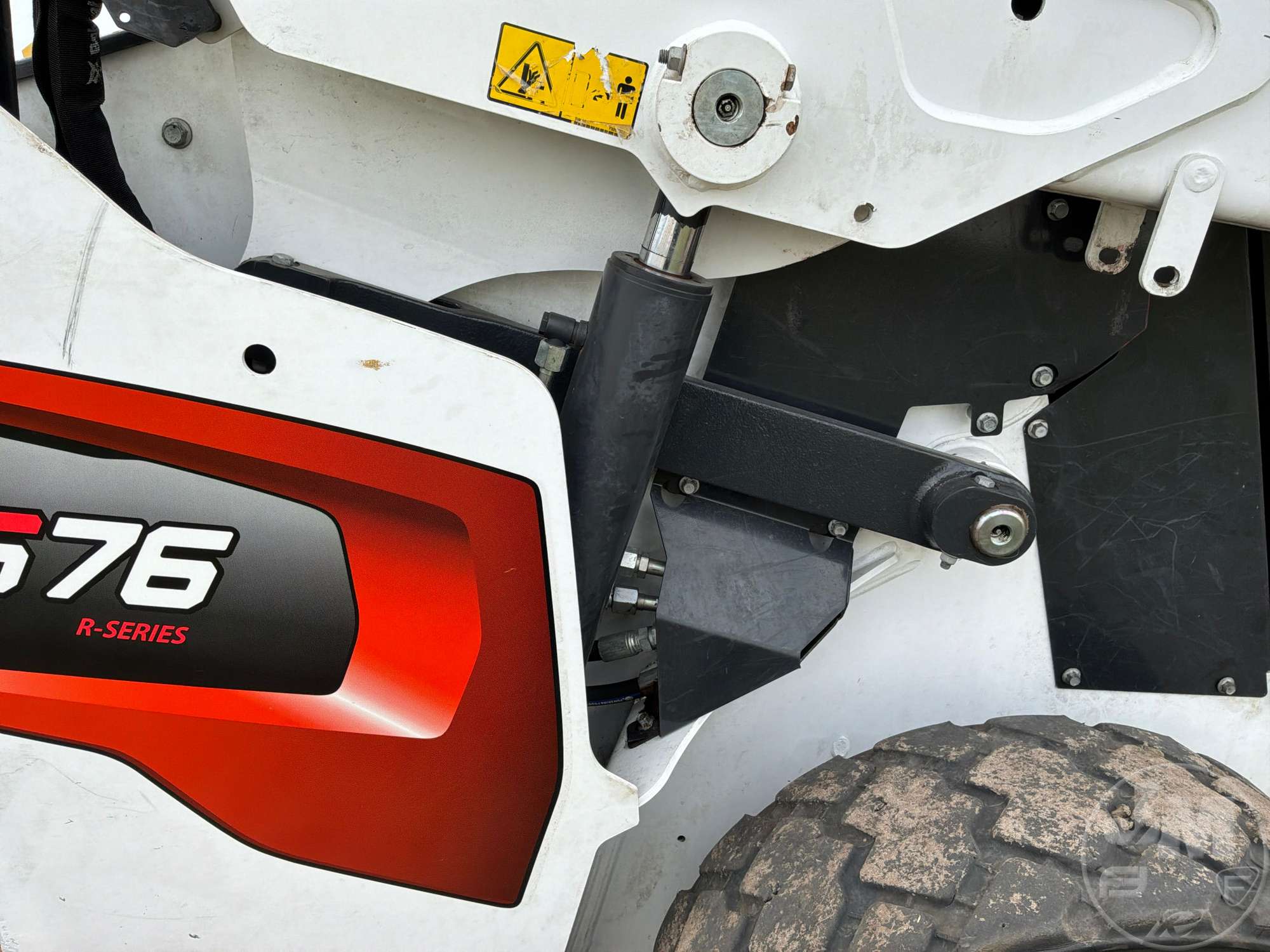 2022 Bobcat S76