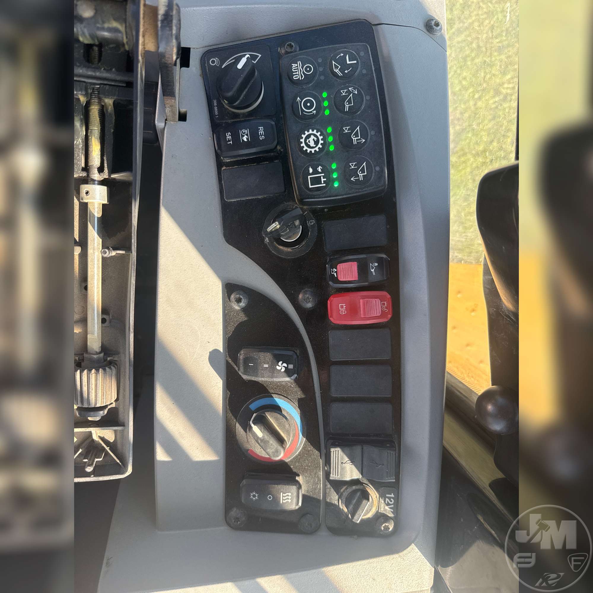 2021 Caterpillar 910