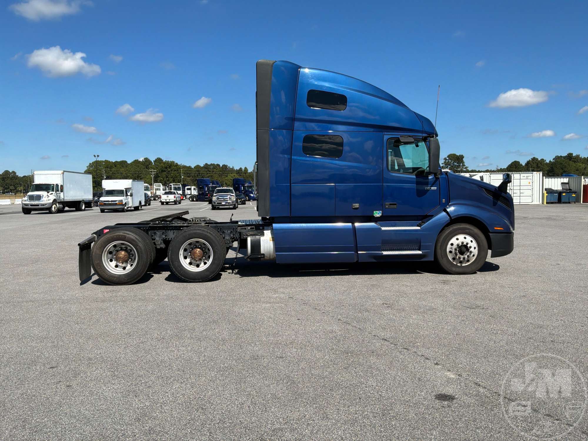 2022 Volvo VNL760