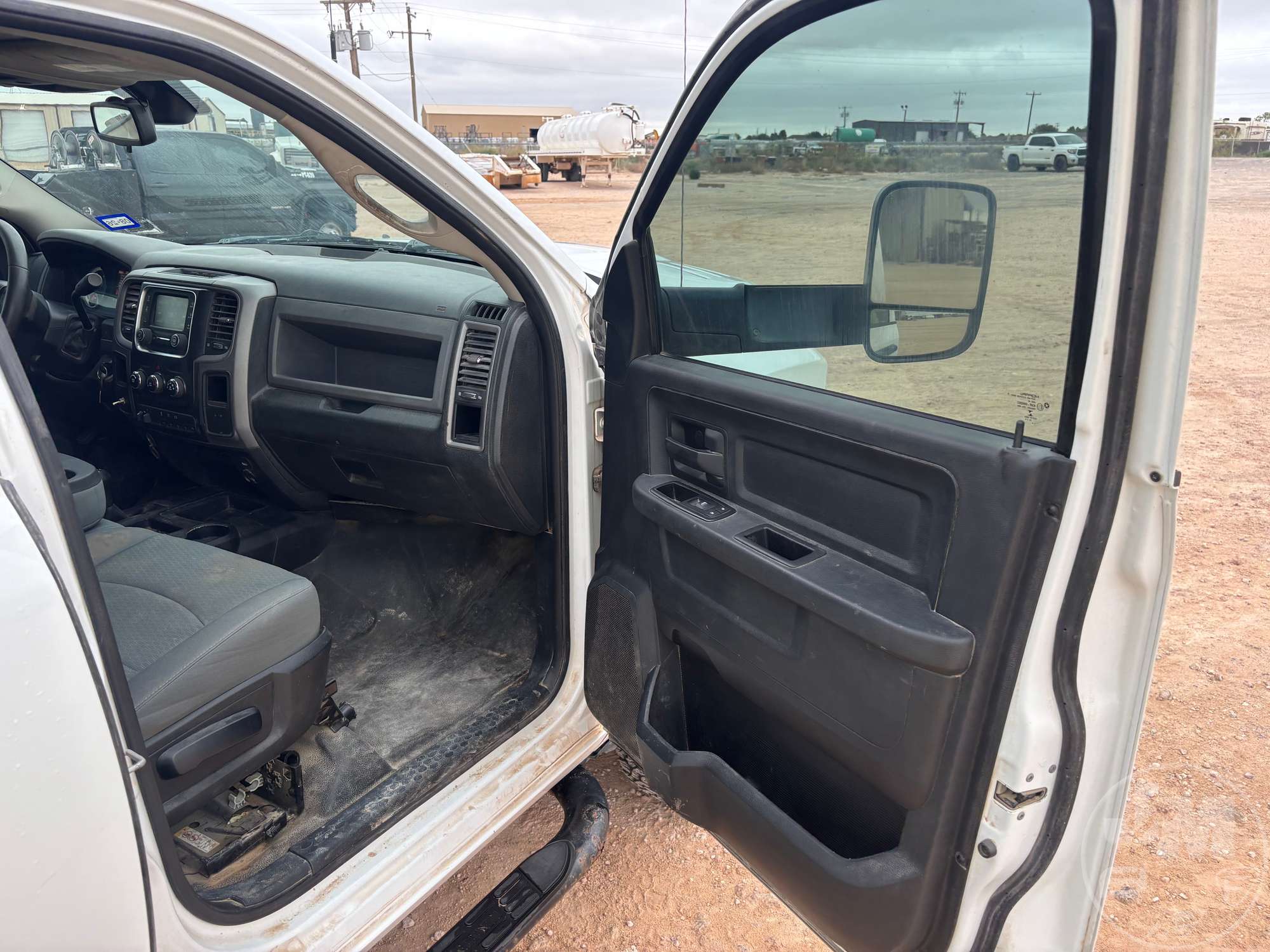 2015 Dodge 3500HD CREW CAB 4X4