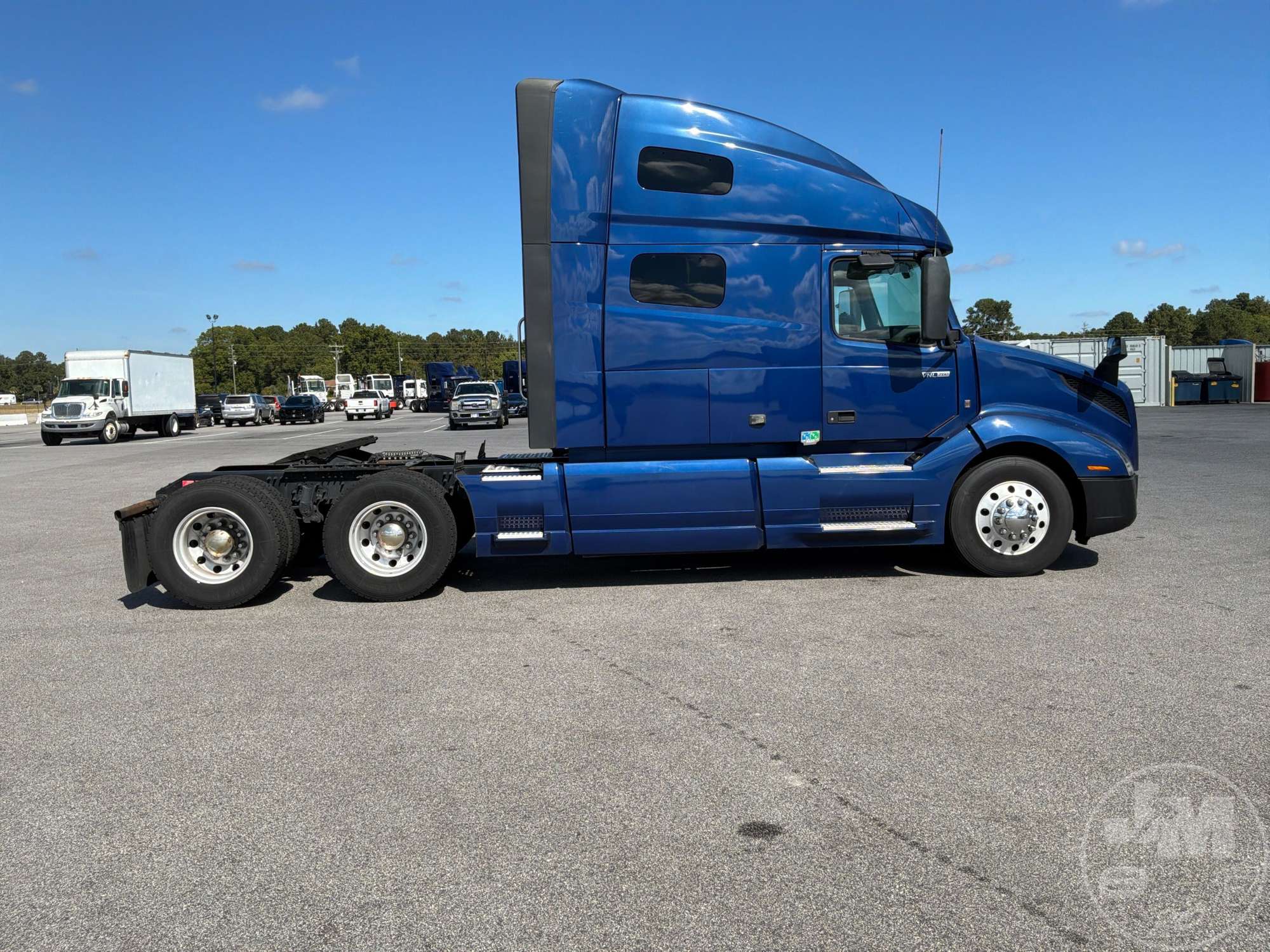 2022 Volvo VNL760