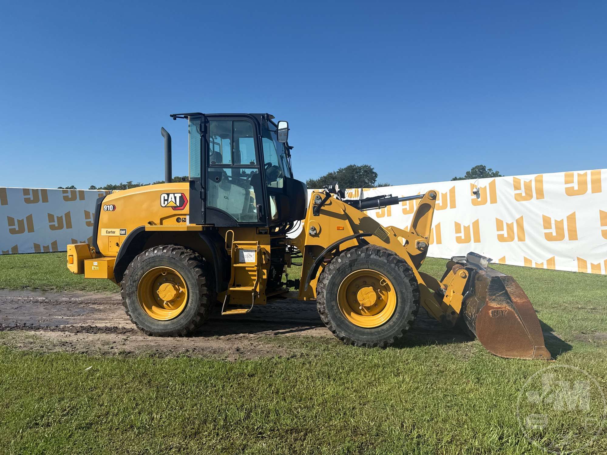2021 Caterpillar 910
