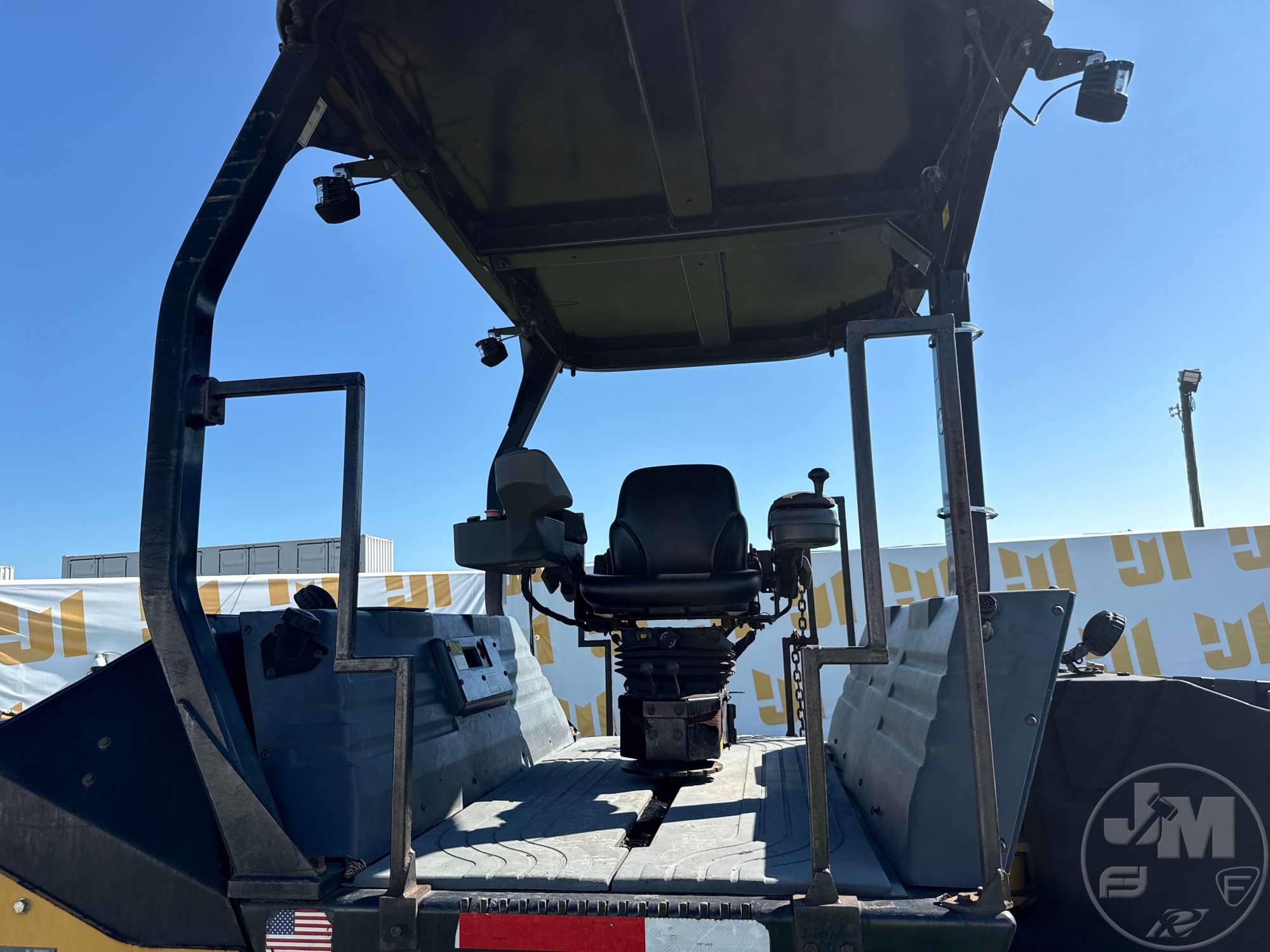 2016 Caterpillar CB64B