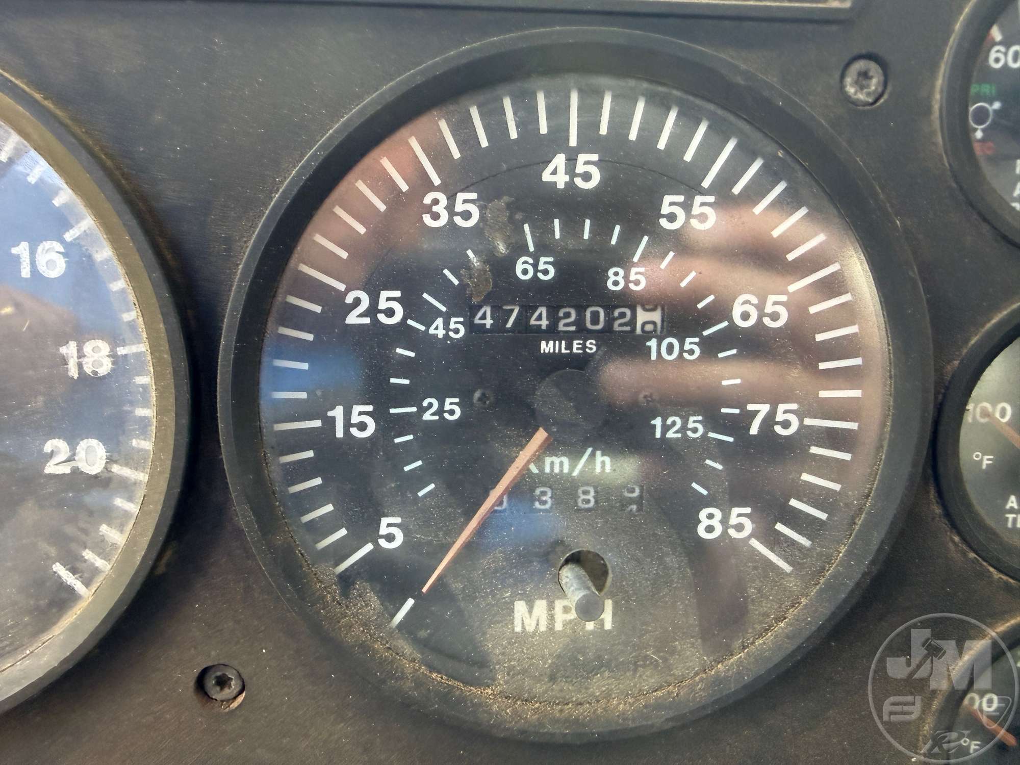 1995 Mack CH613