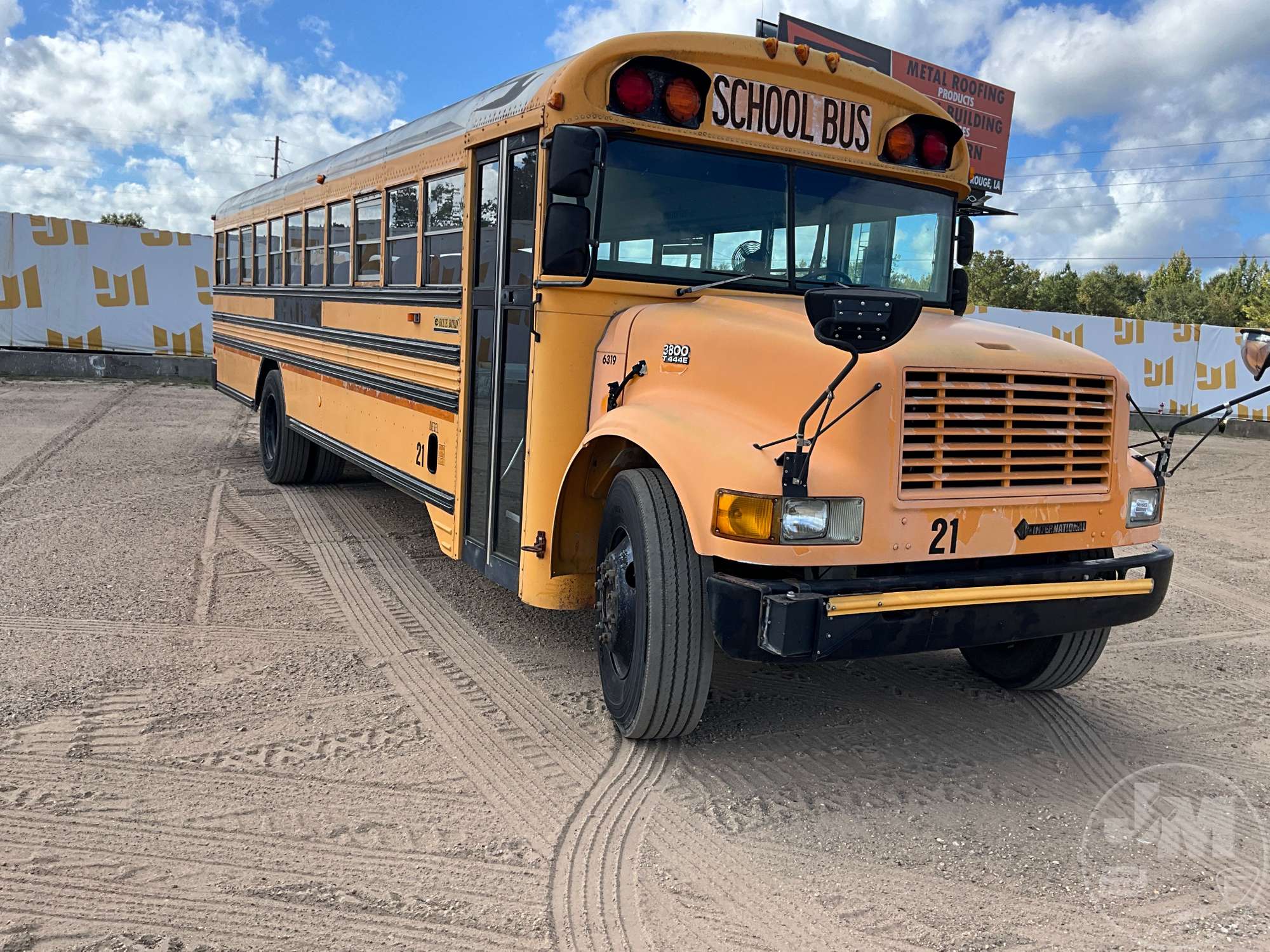 2000 International 3800