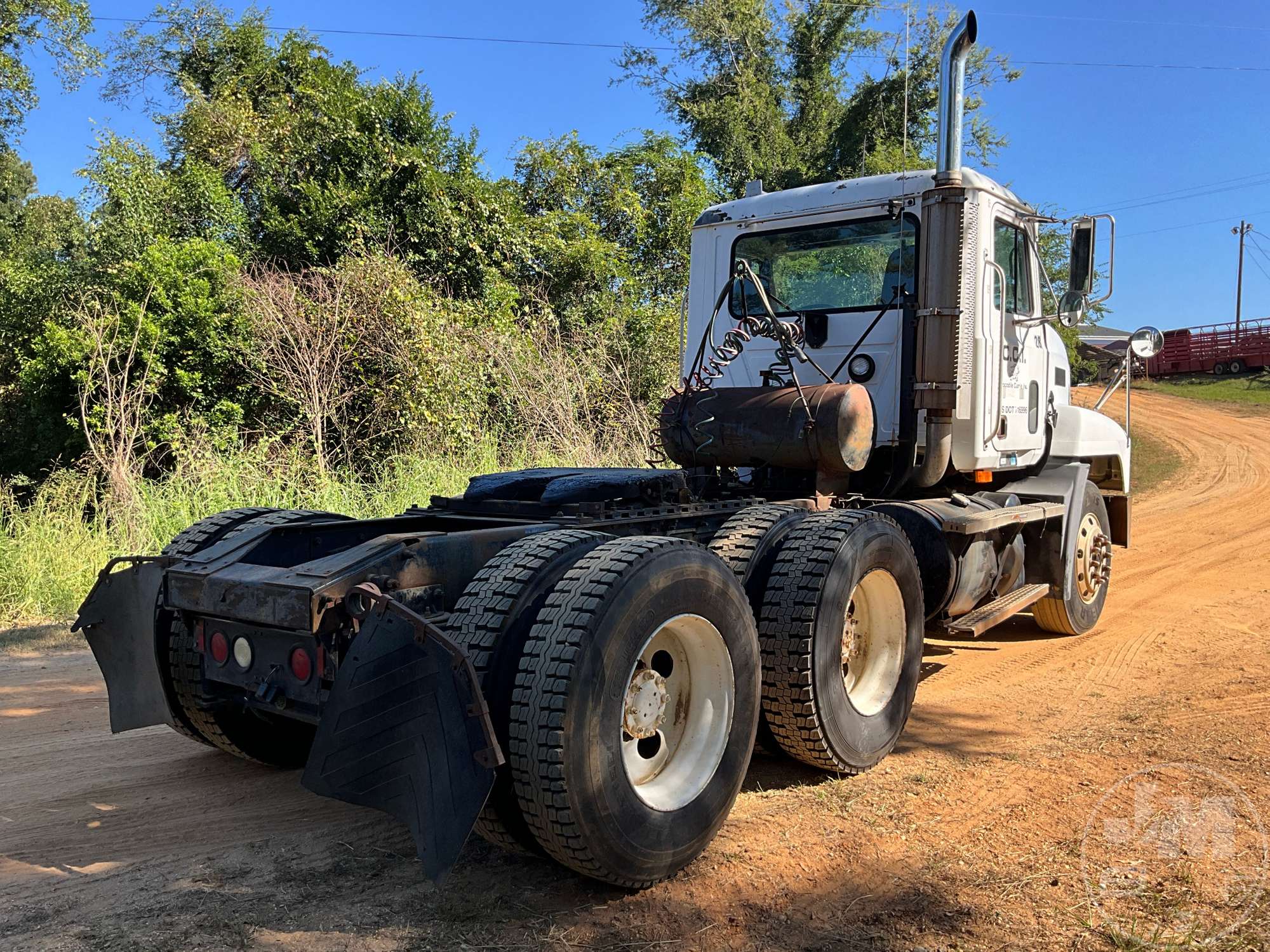 2000 Mack CH 613