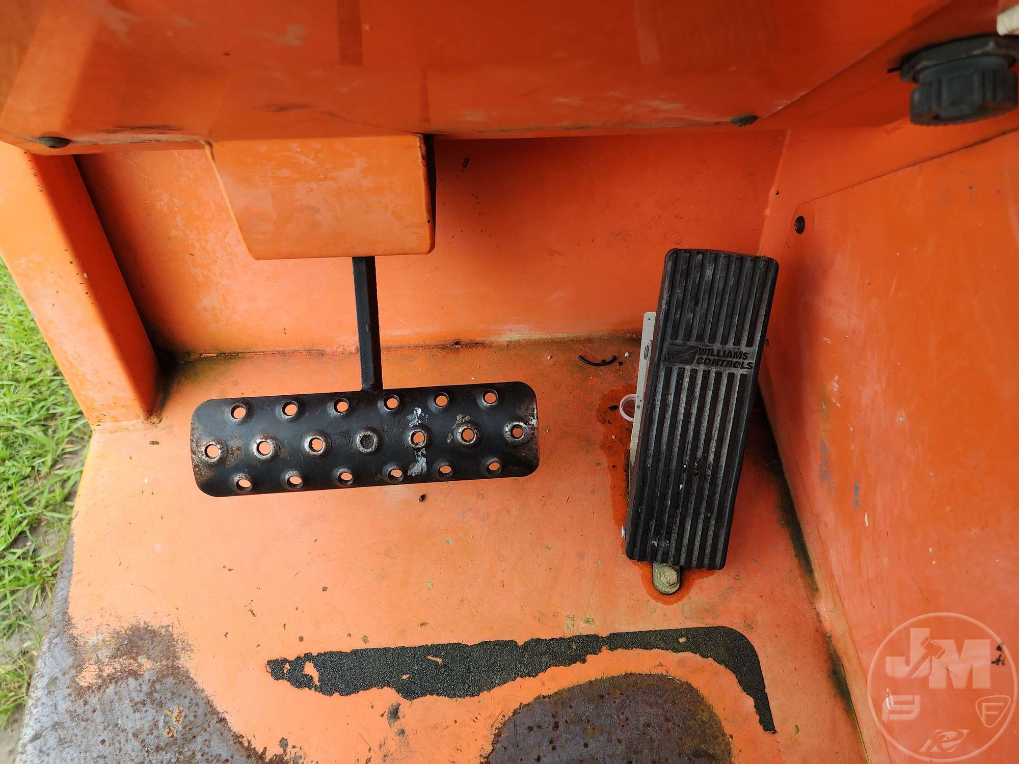 2017 JLG 6042