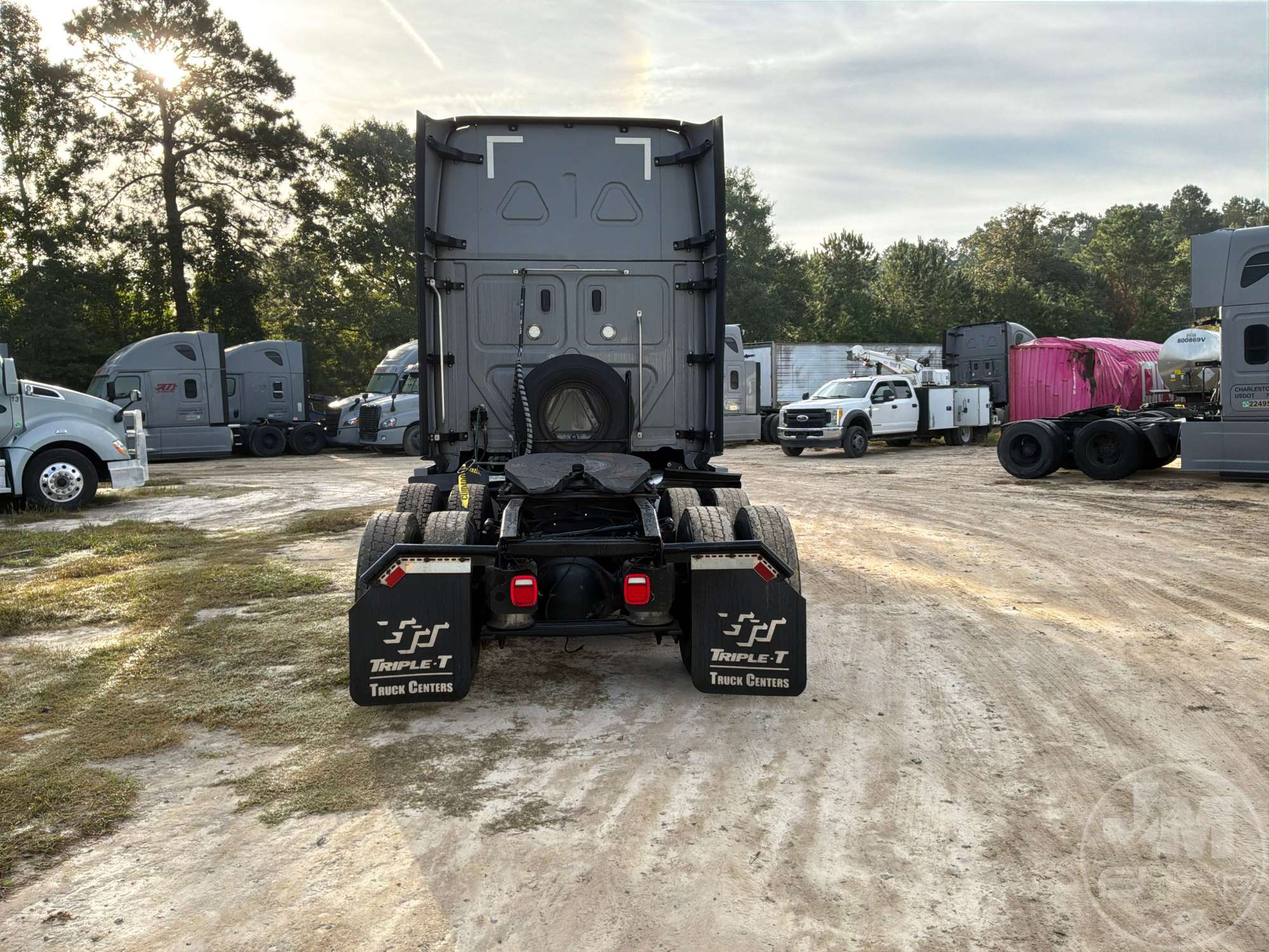 2021 Freightliner CASCADIA