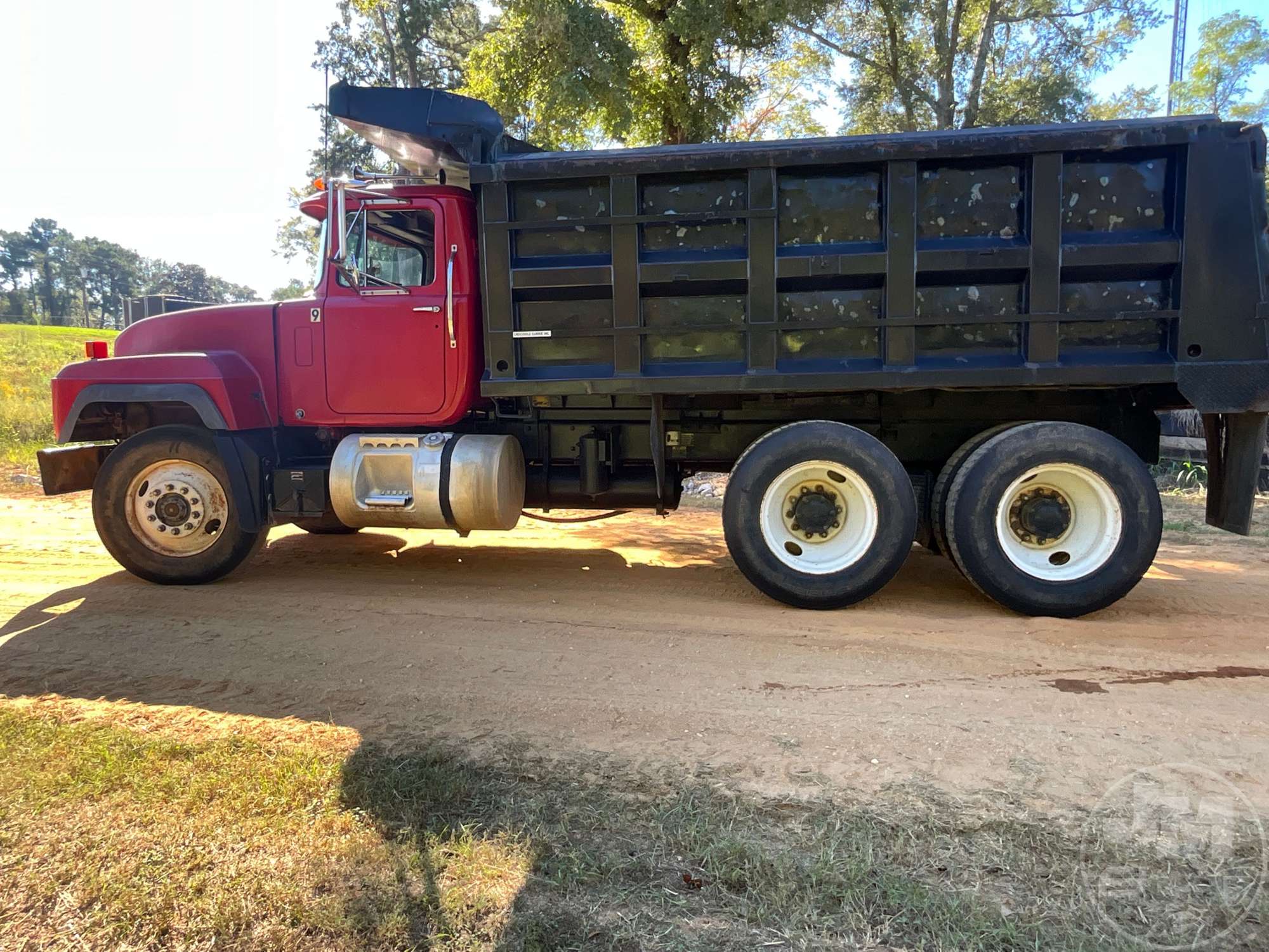 1995 Mack RD 688S