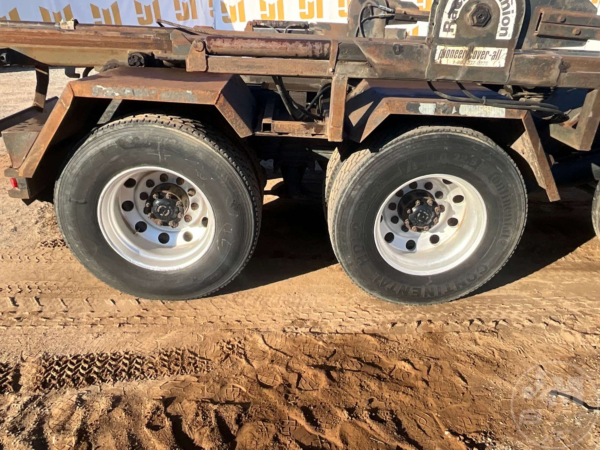 2003 Sterling L9500 SERIES