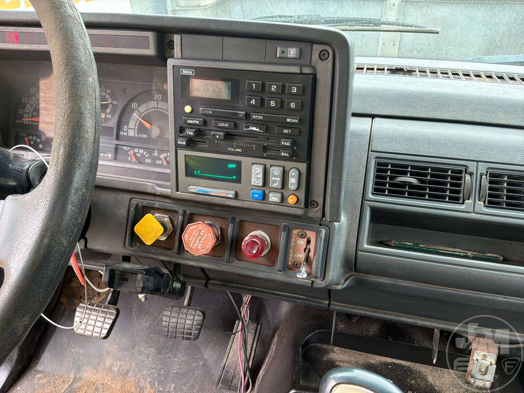 1999 GMC C7